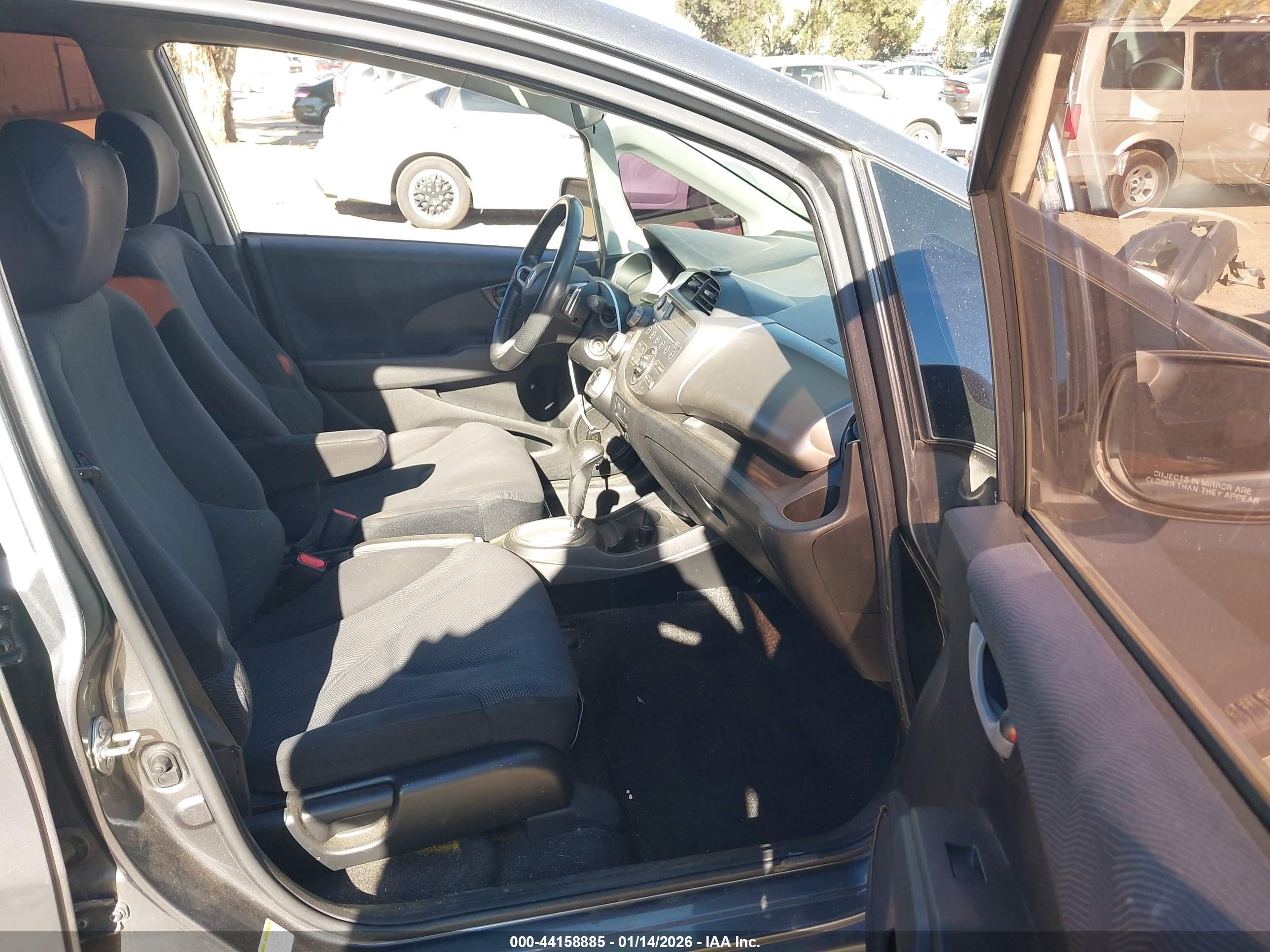 HONDA FIT image 5