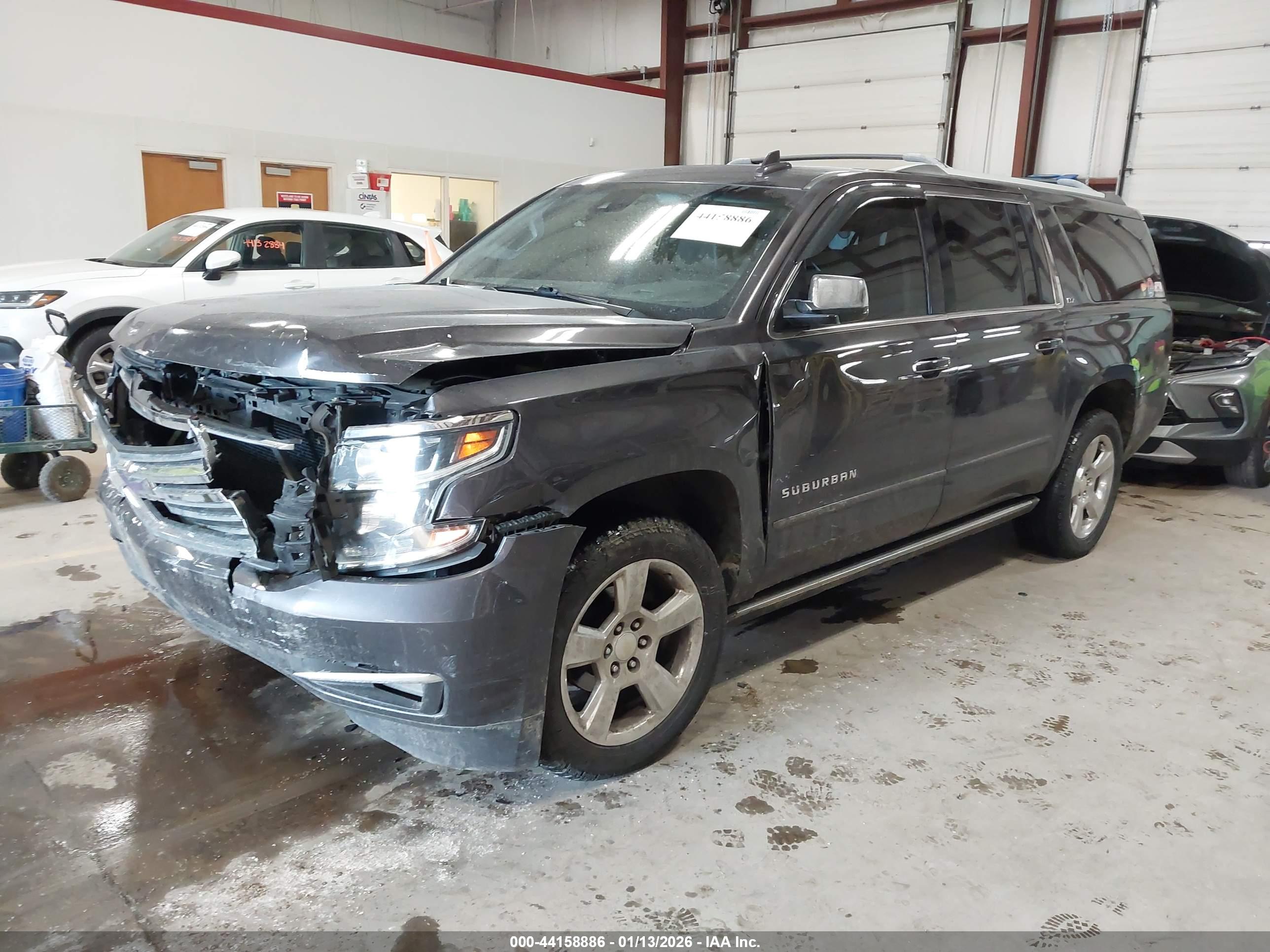 CHEVROLET SUBURBAN image 2