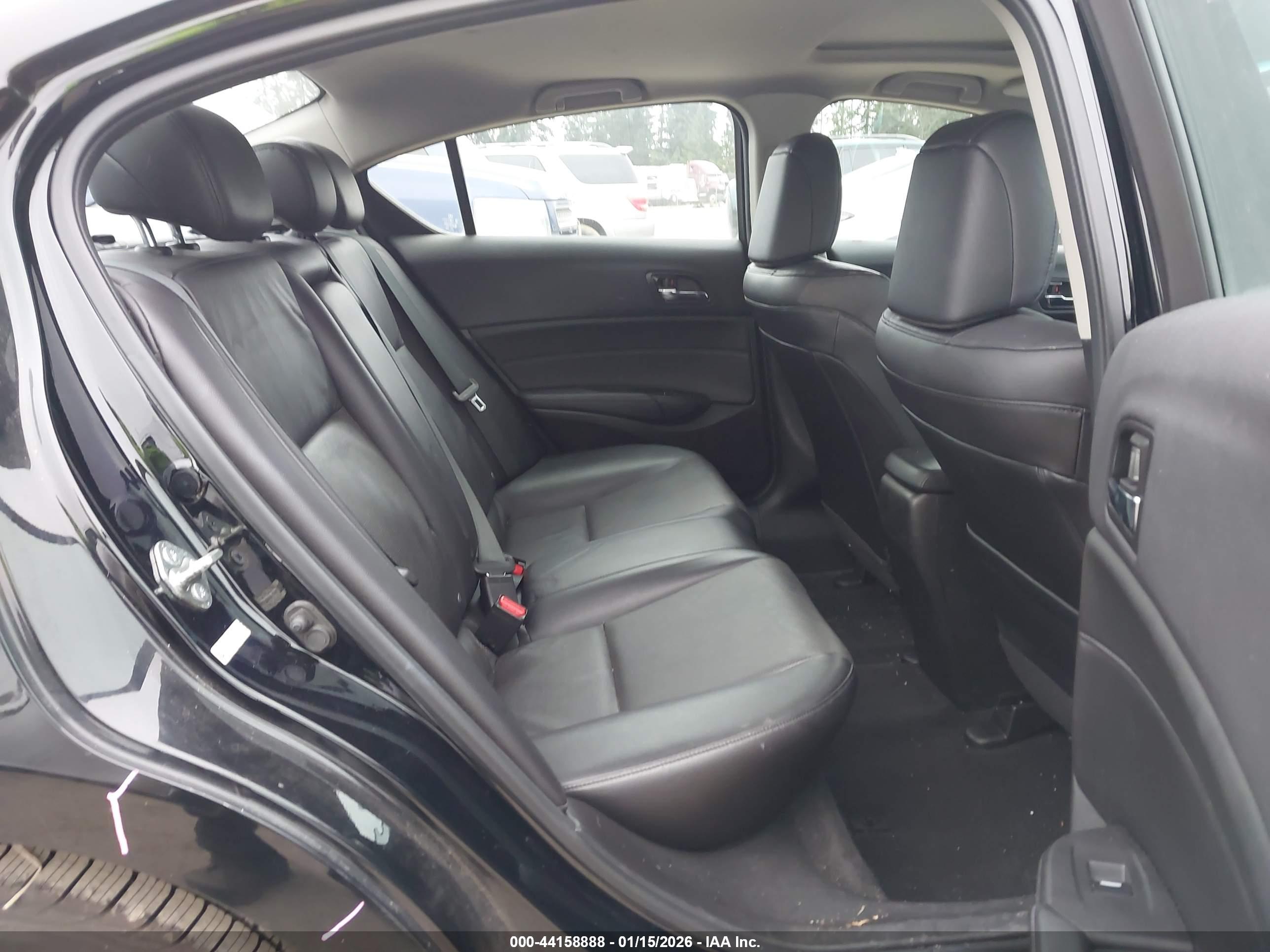 ACURA ILX image 8