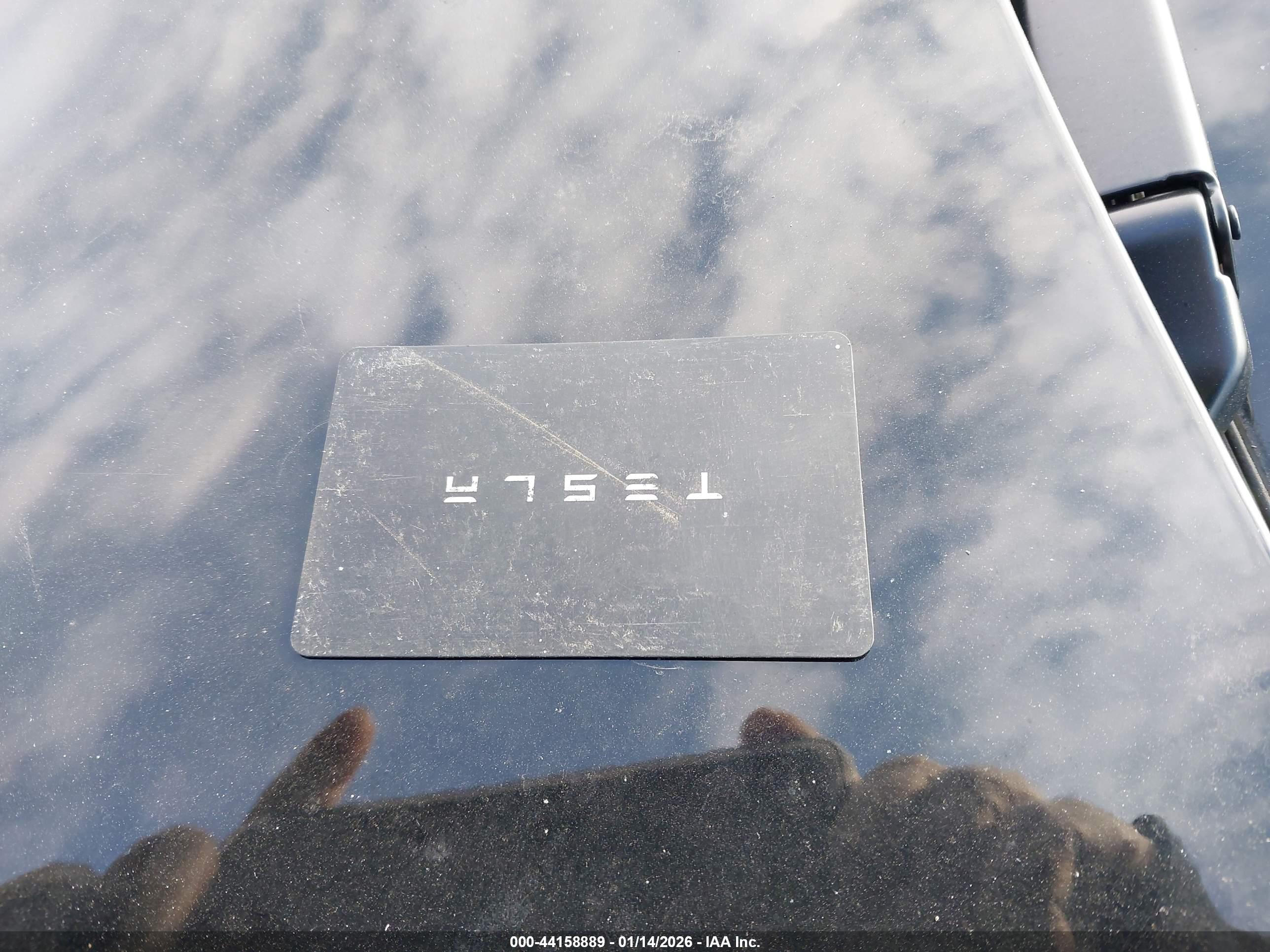 TESLA MODEL image 11