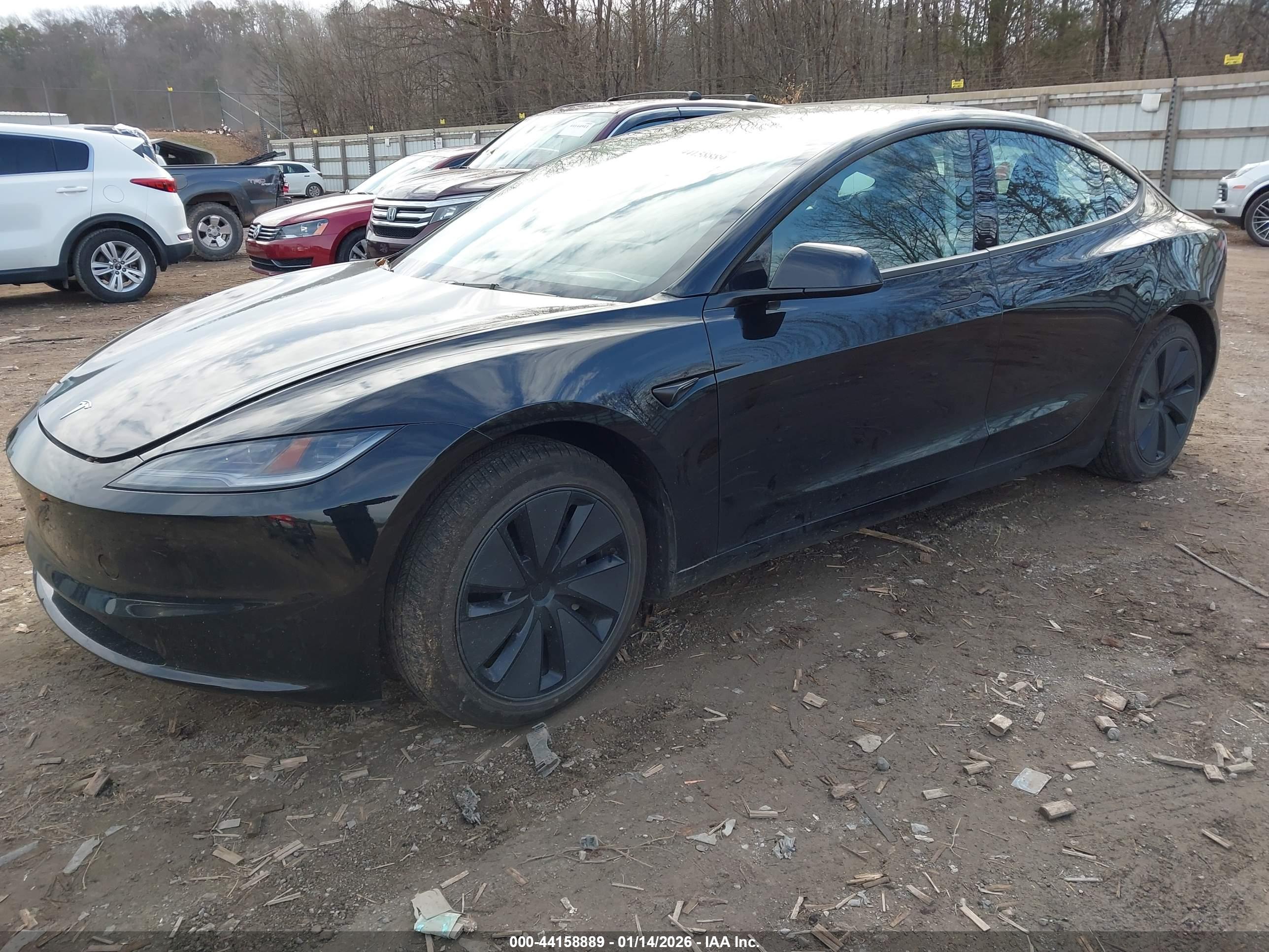 TESLA MODEL image 2
