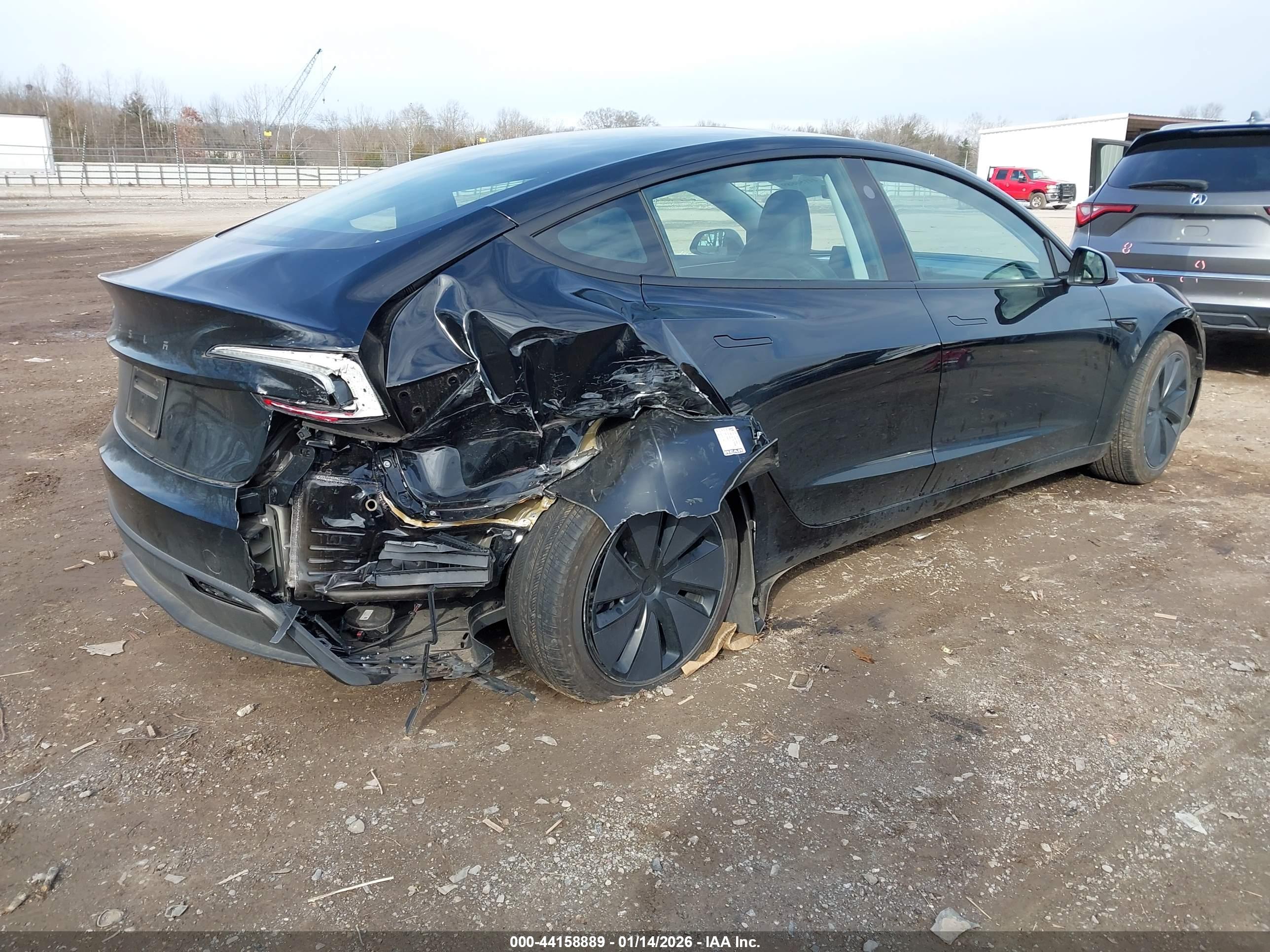 TESLA MODEL image 4