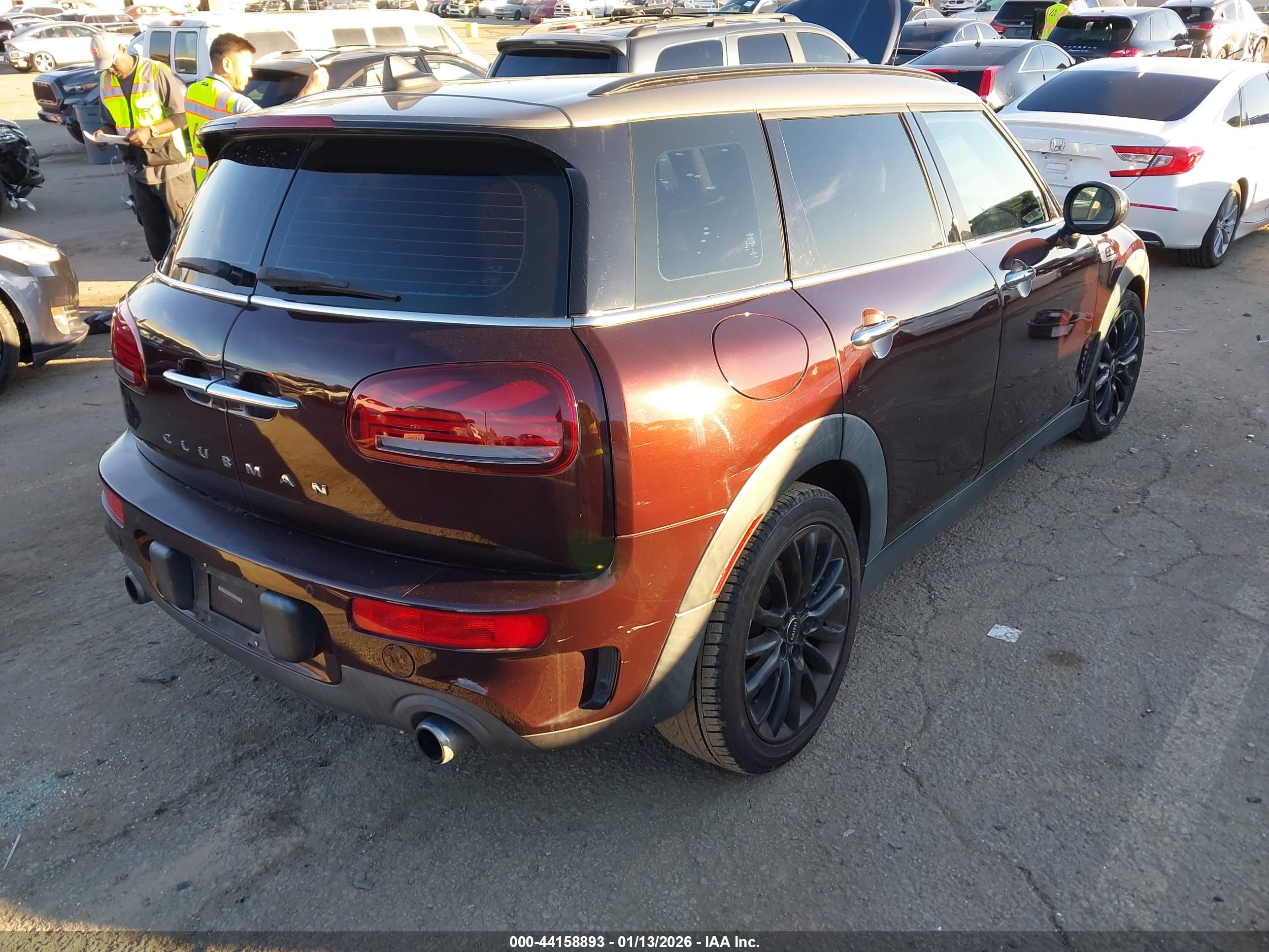 MINI CLUBMAN image 4