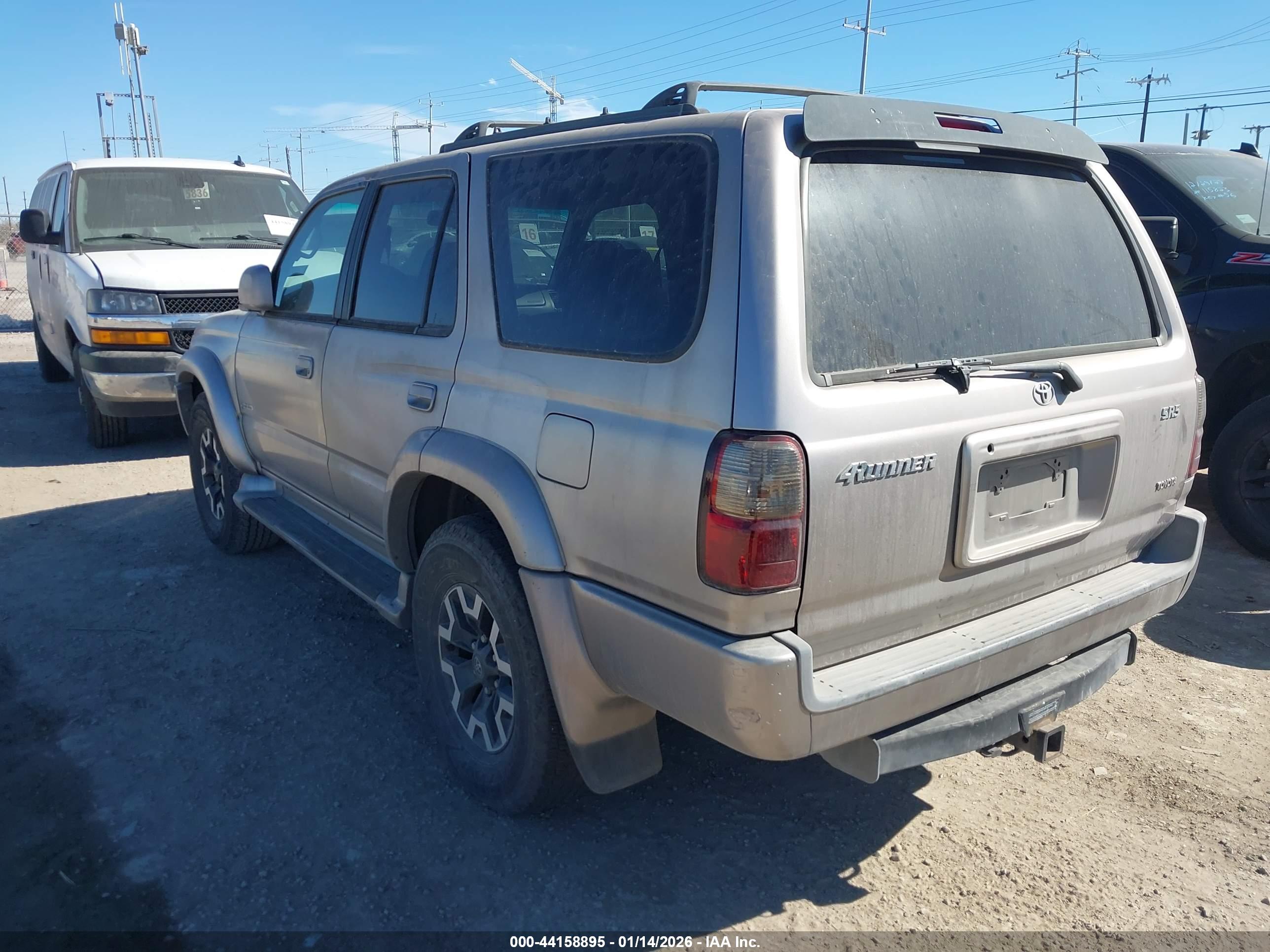 TOYOTA 4RUNNER image 3