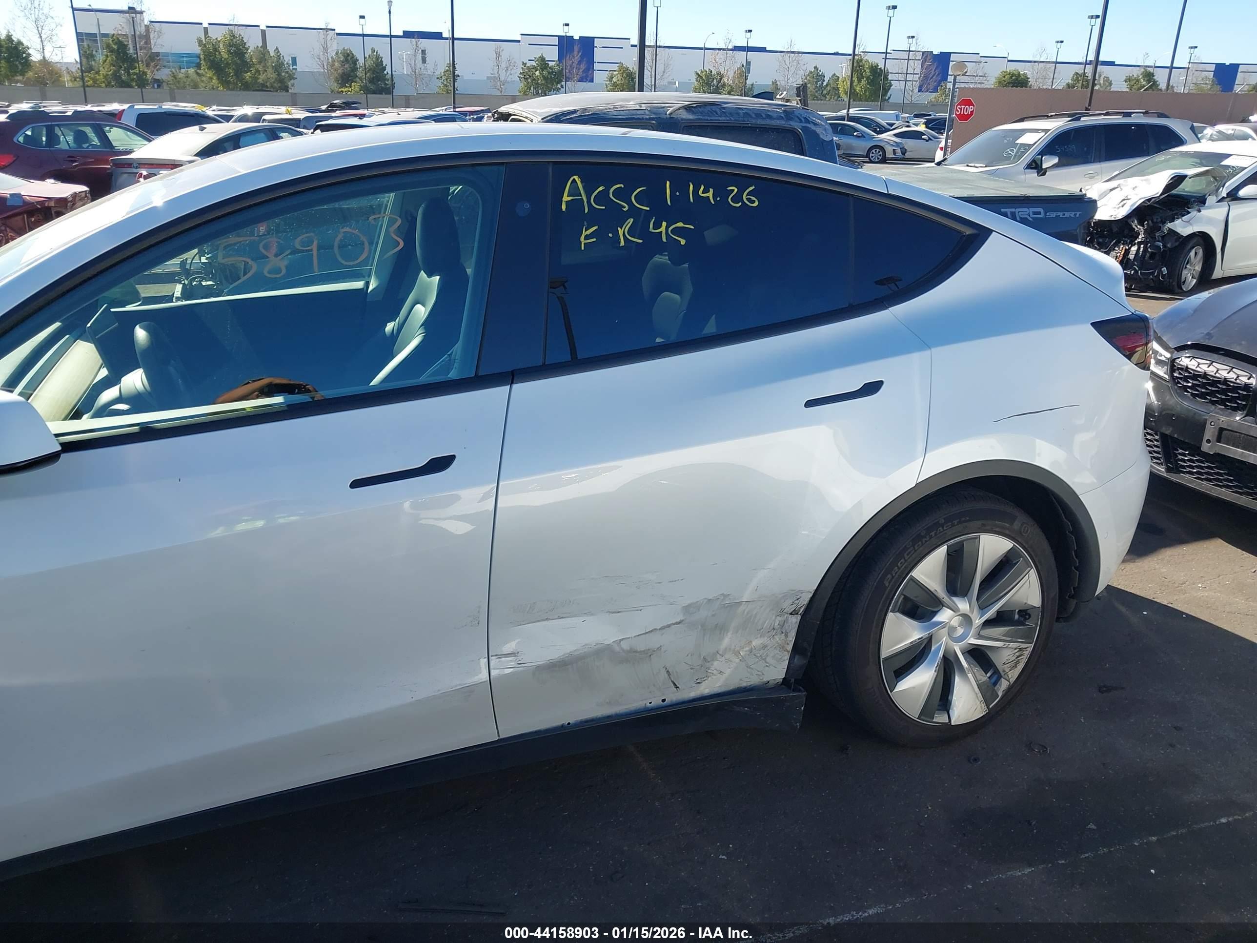TESLA MODEL image 6