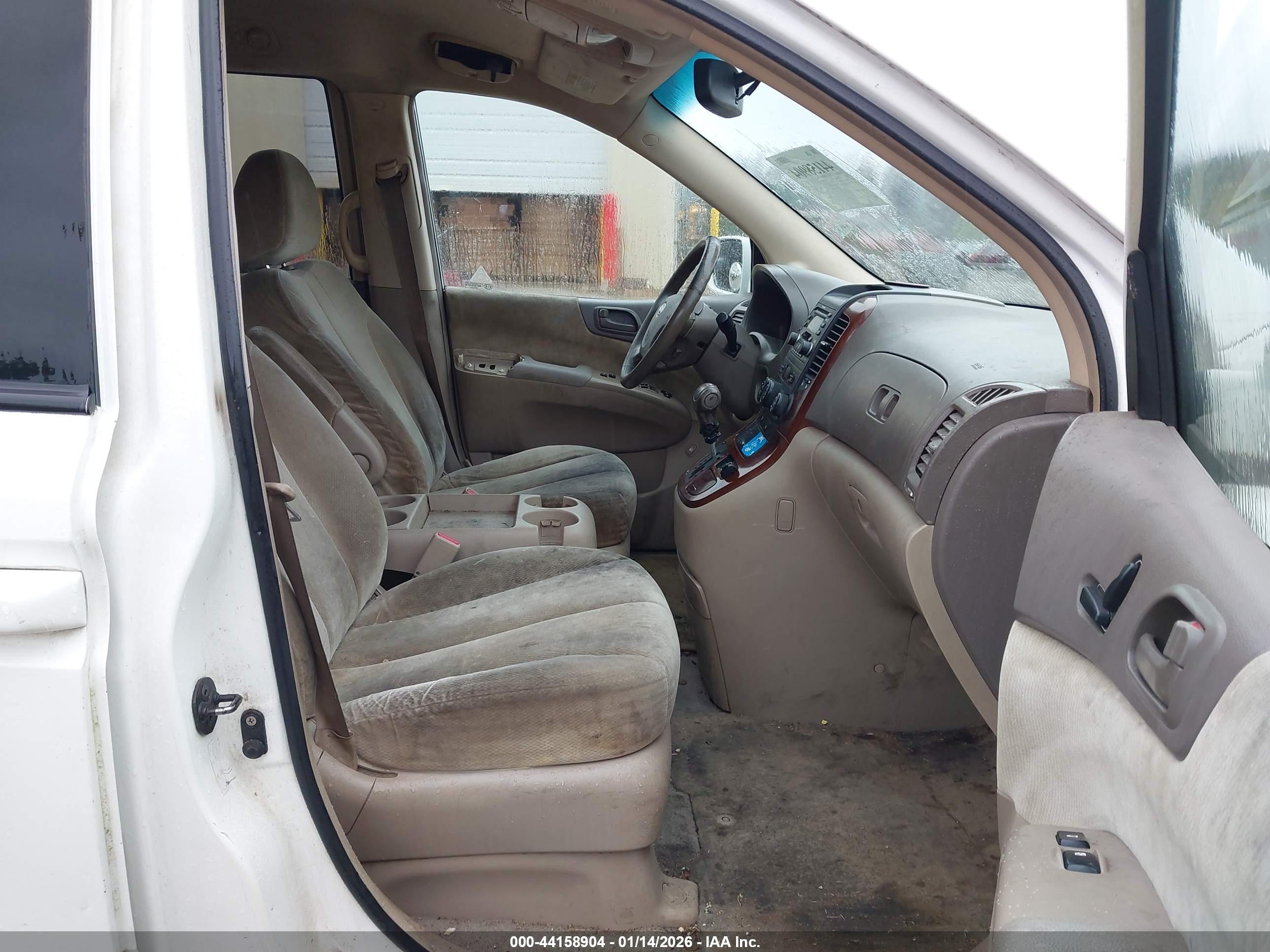 KIA SEDONA image 5