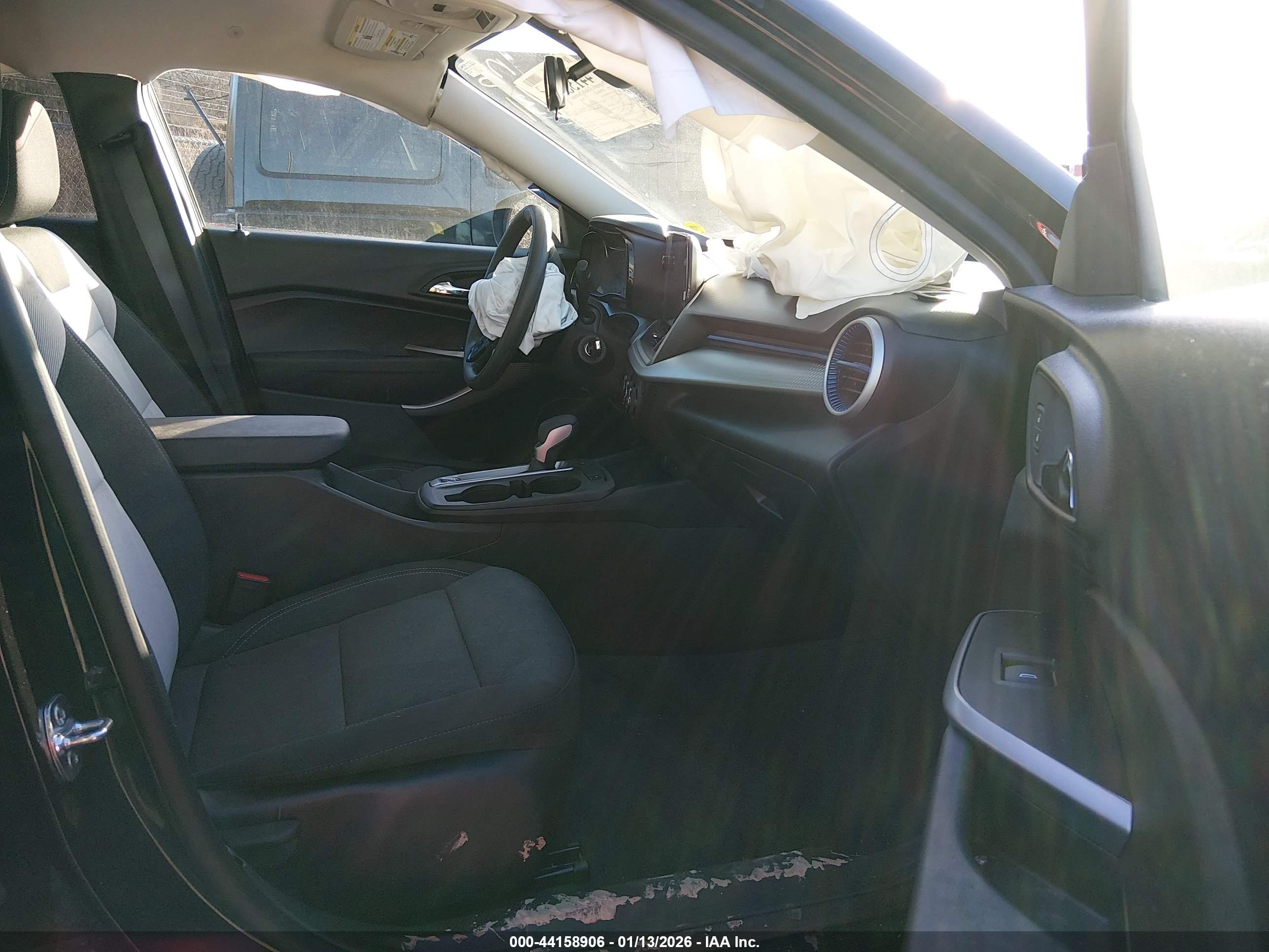CHEVROLET TRAX image 5