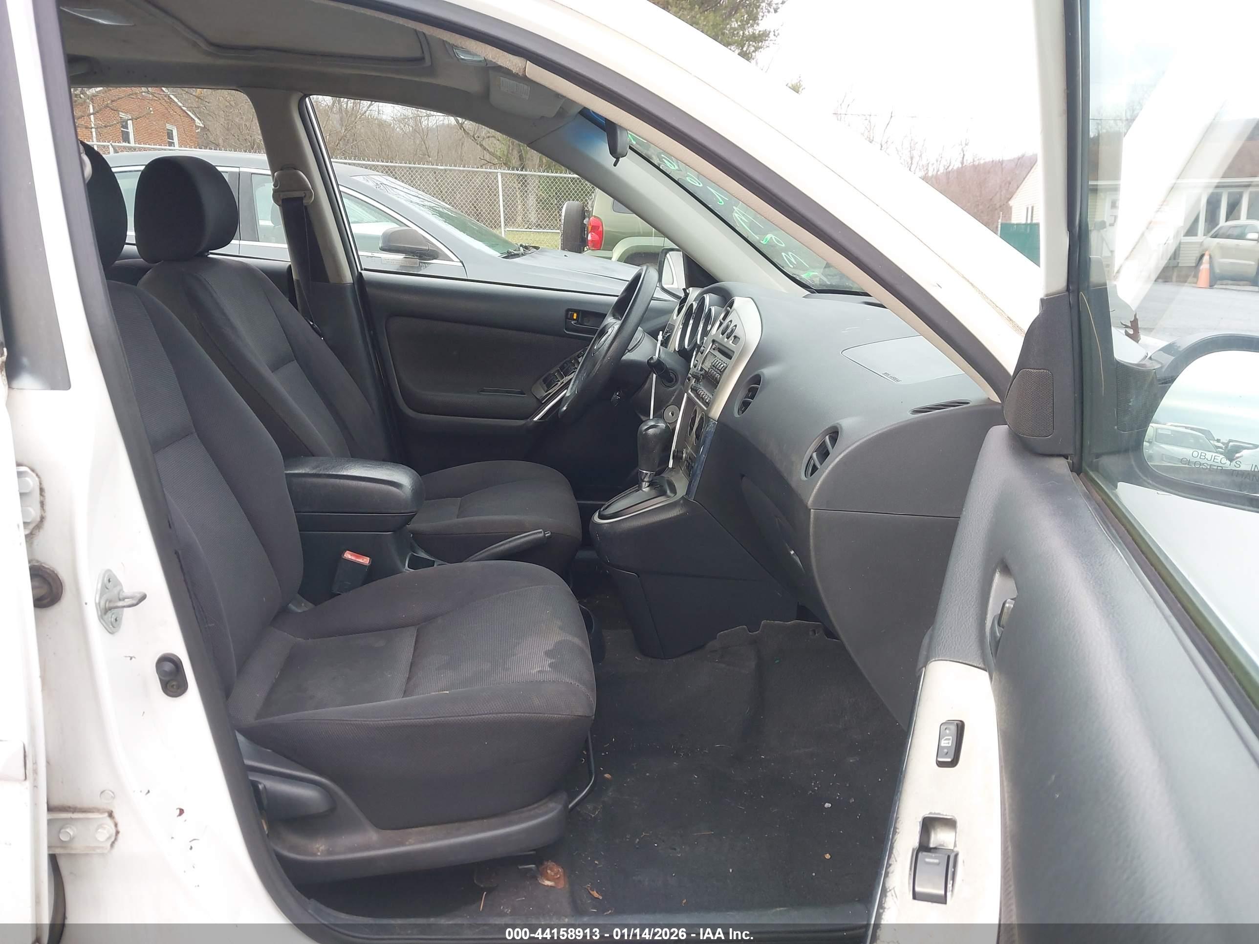 PONTIAC VIBE image 5