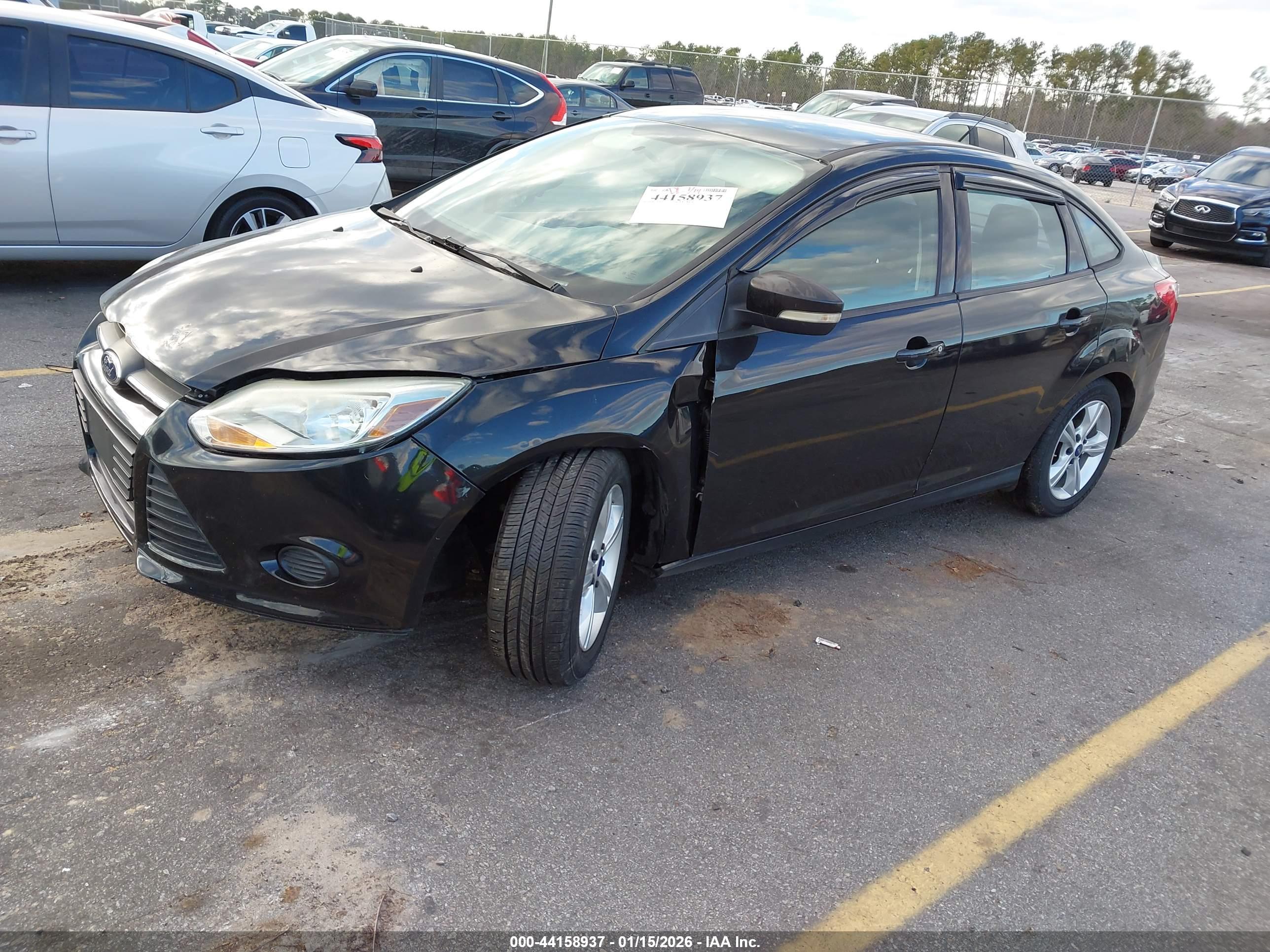 FORD FOCUS image 2