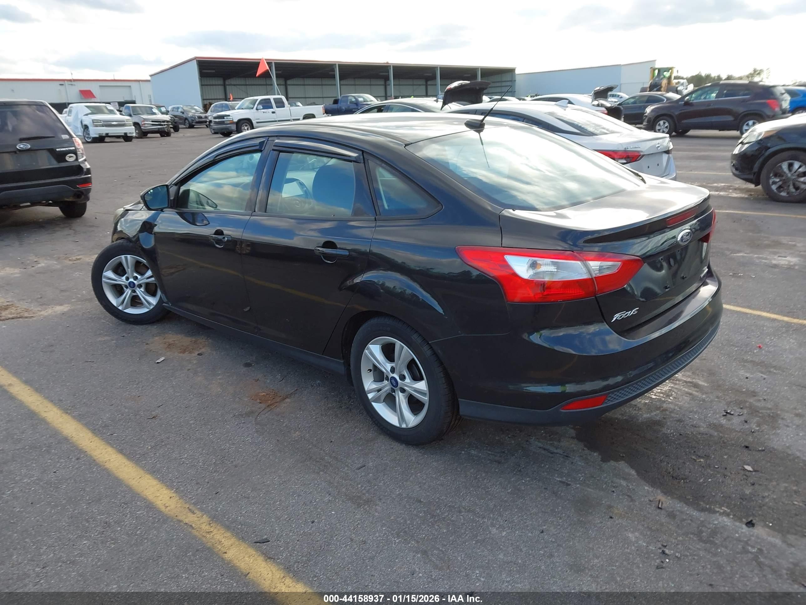 FORD FOCUS image 3