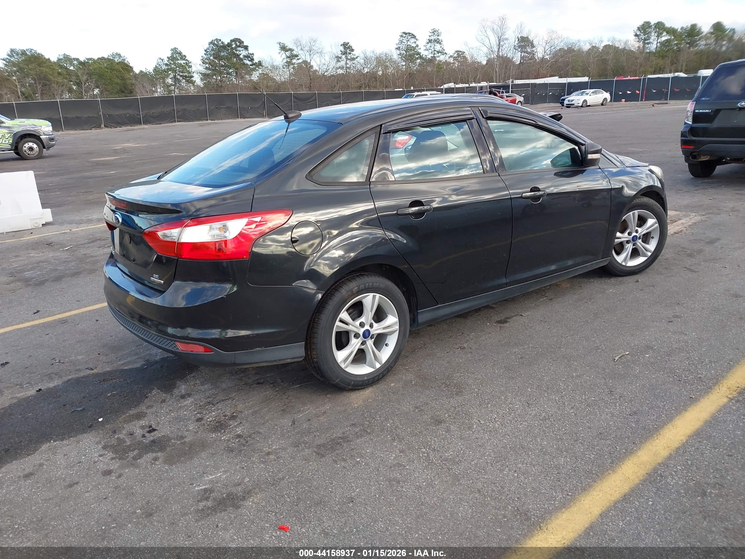 FORD FOCUS image 4
