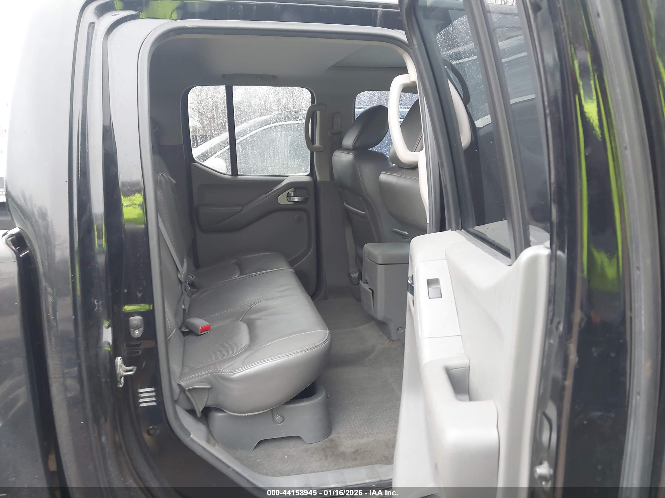 NISSAN FRONTIER image 8