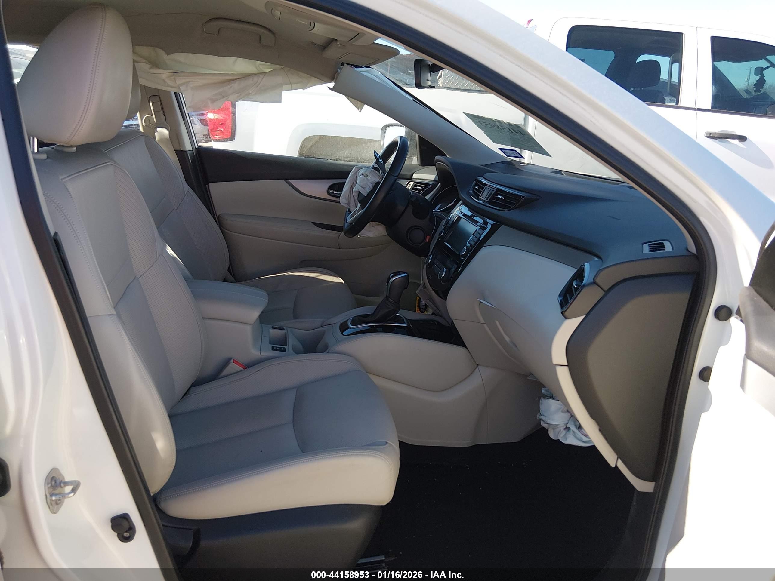 NISSAN ROGUE image 5