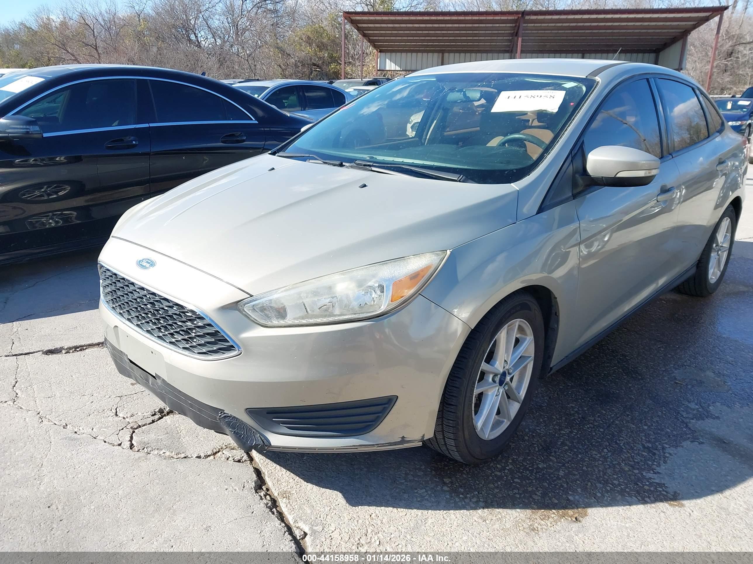 FORD FOCUS image 2