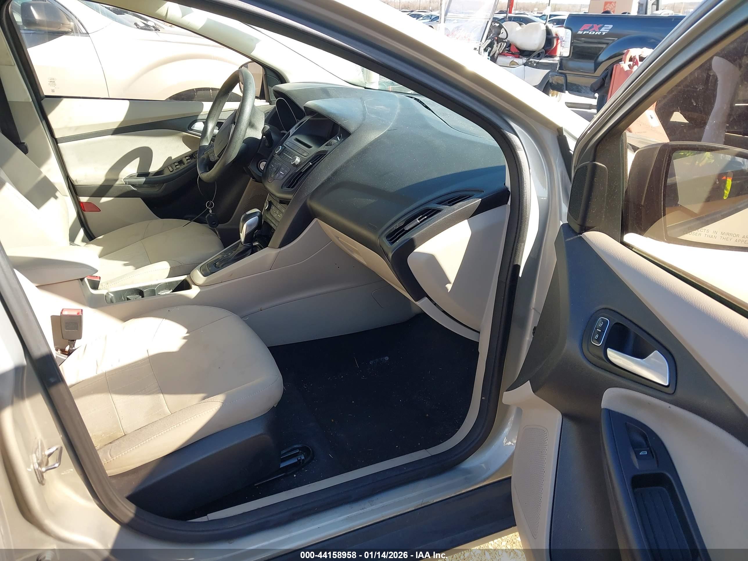 FORD FOCUS image 5