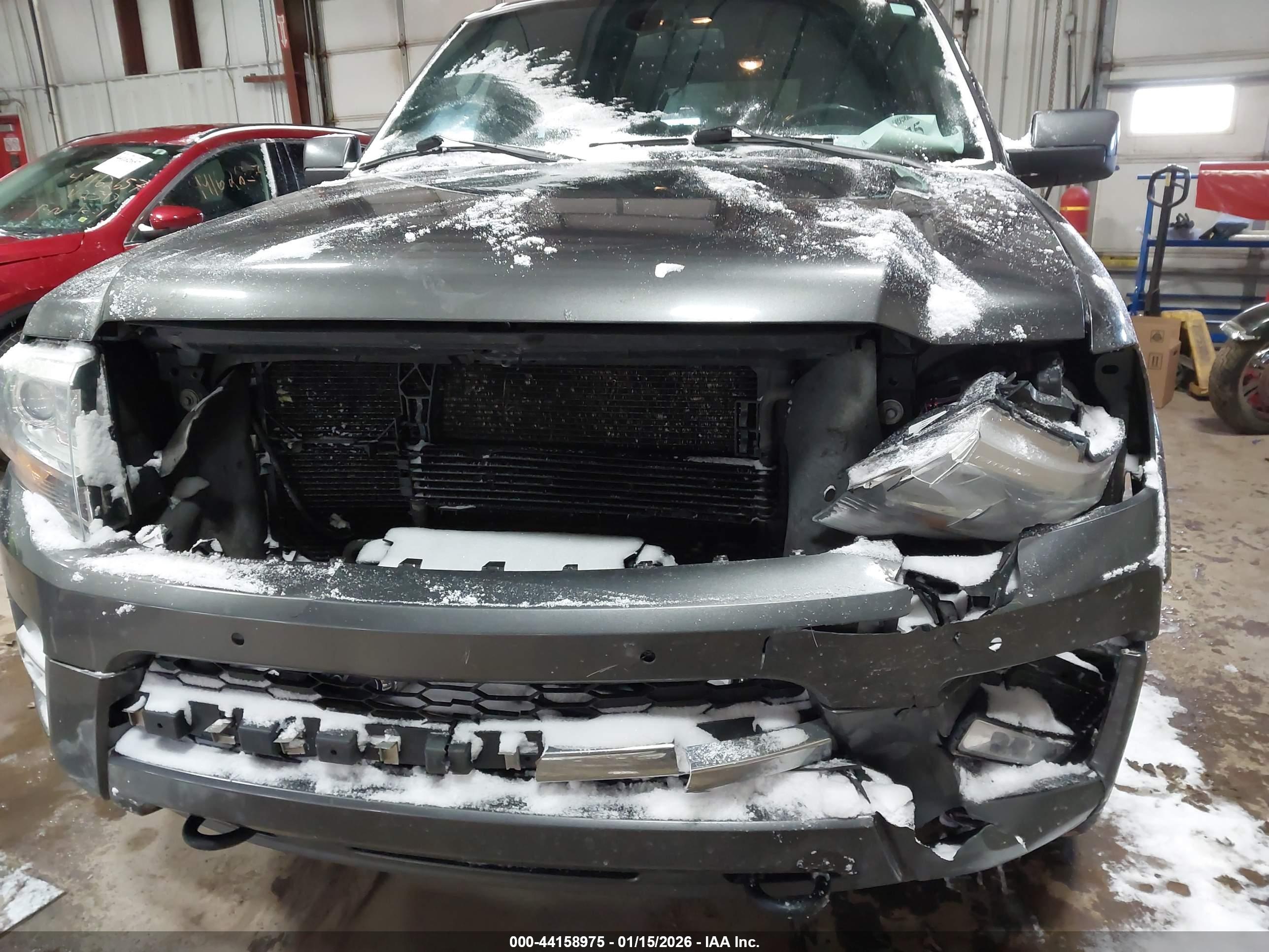 FORD EXPEDITION image 6
