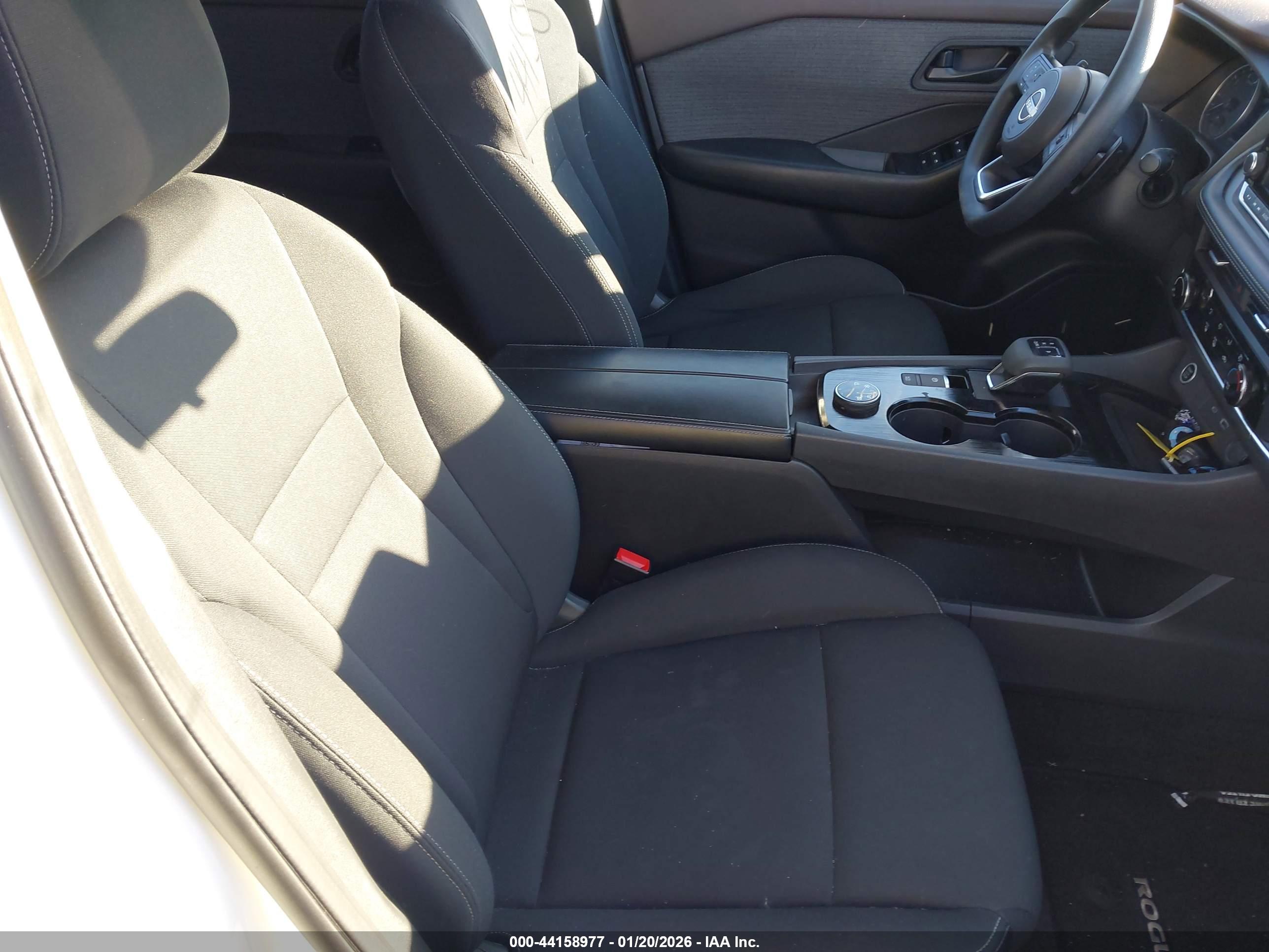 NISSAN ROGUE image 5