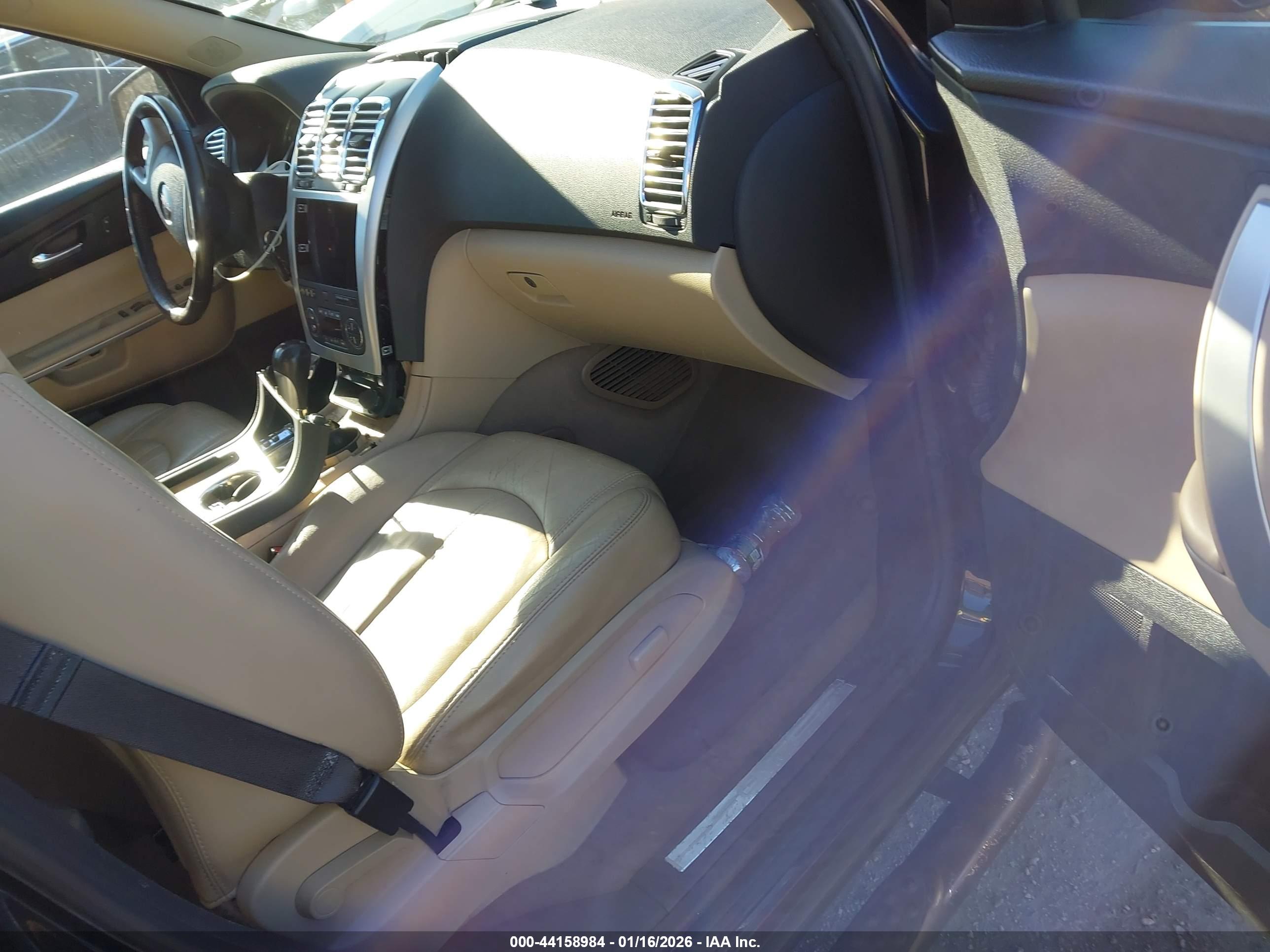 GMC ACADIA image 5