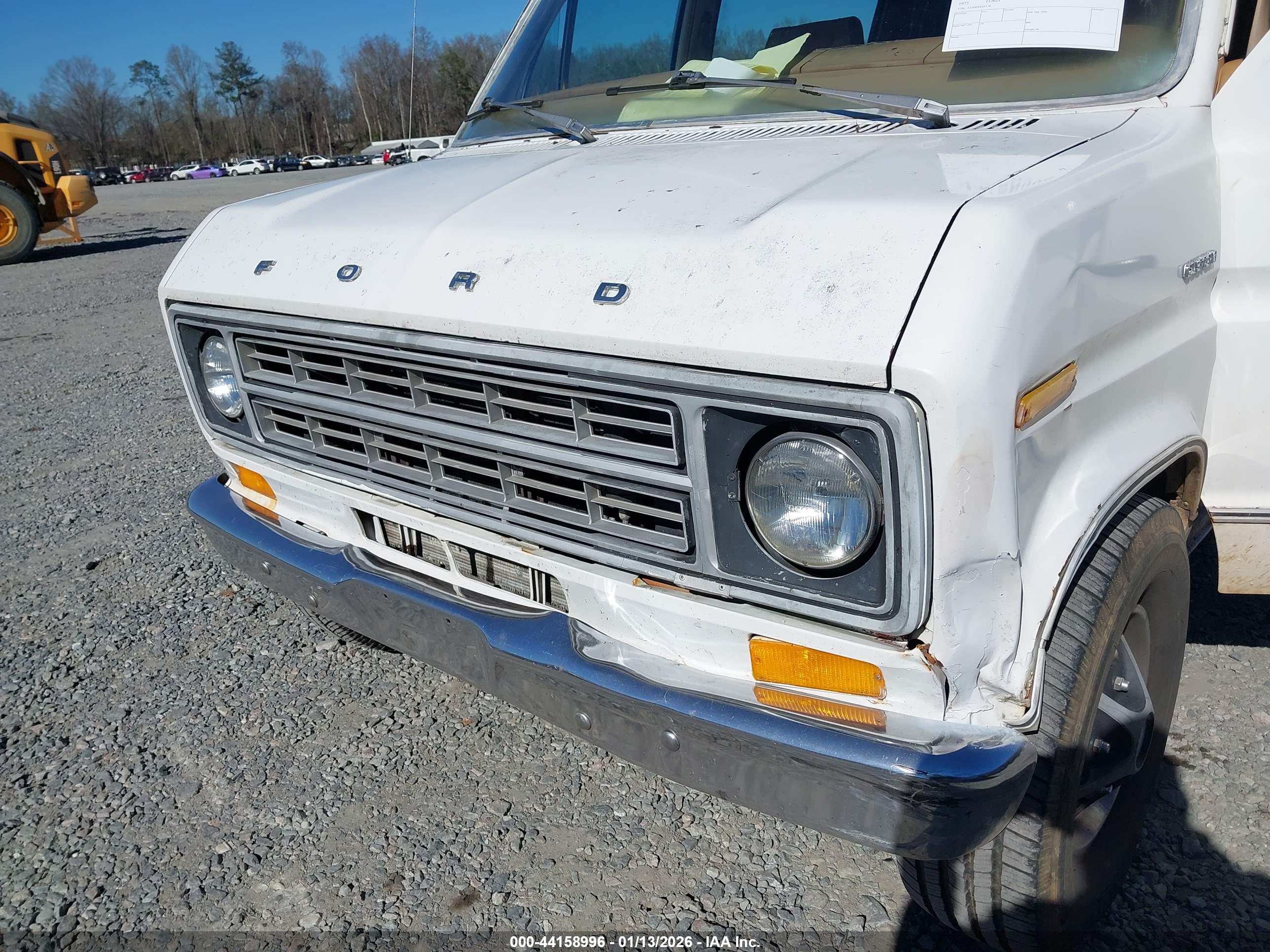 FORD ECONOLINE image 10