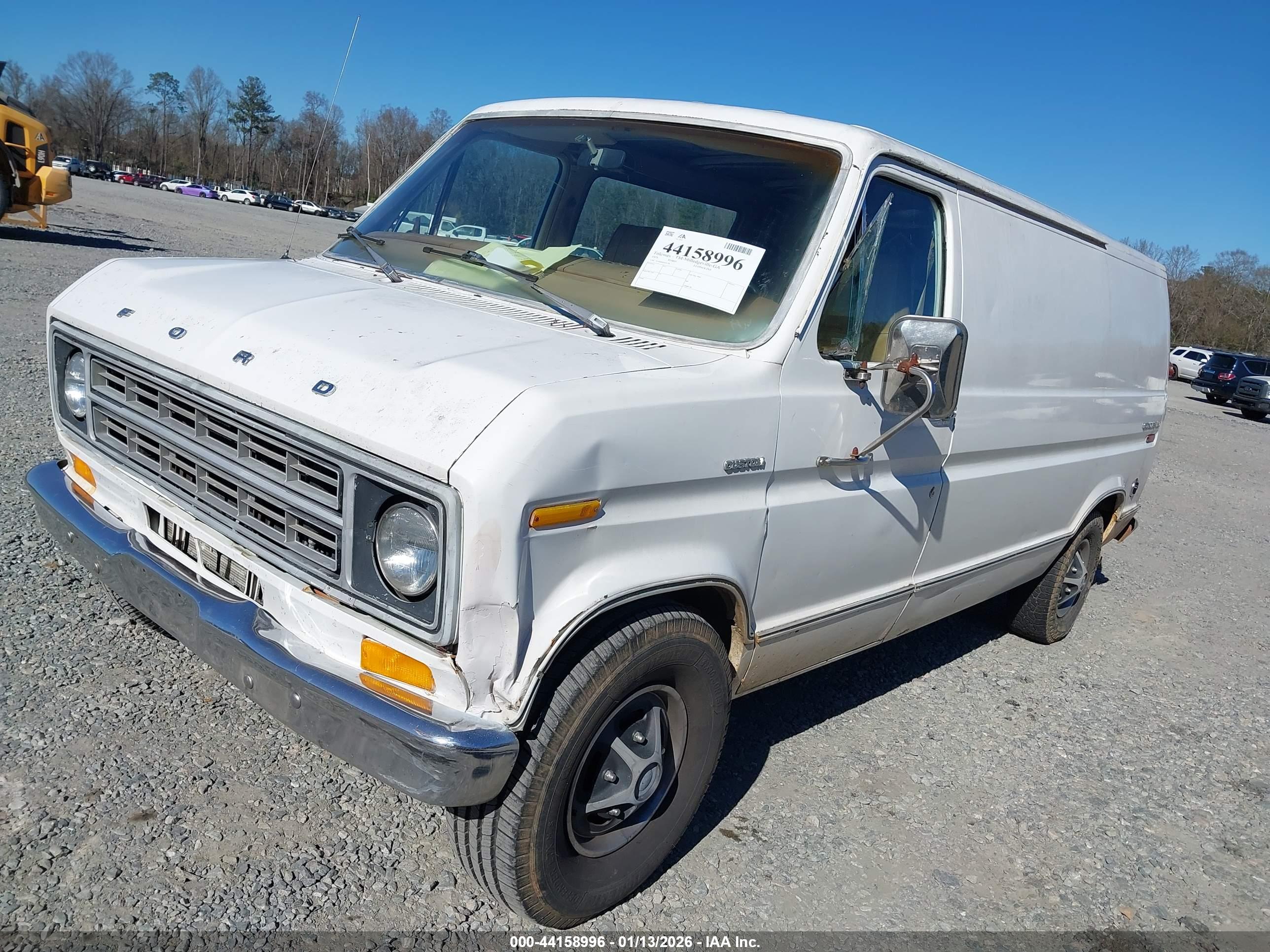FORD ECONOLINE image 2