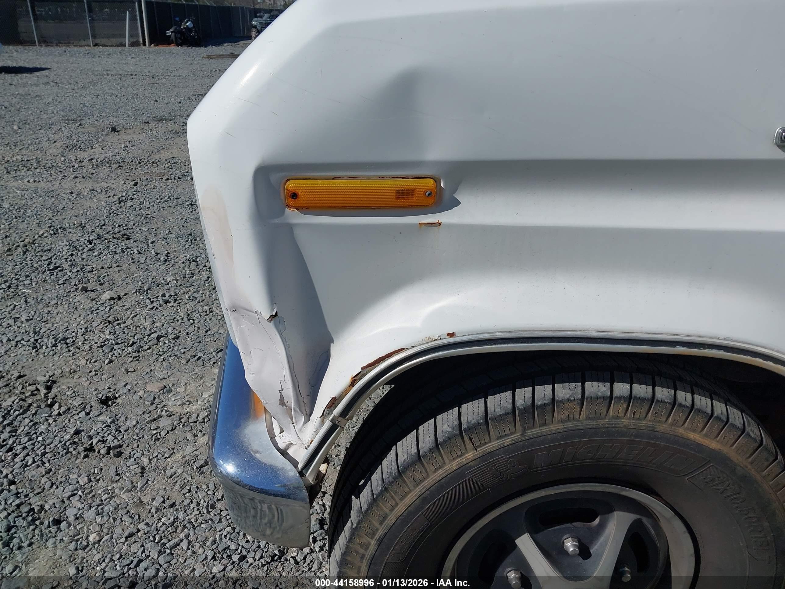 FORD ECONOLINE image 6