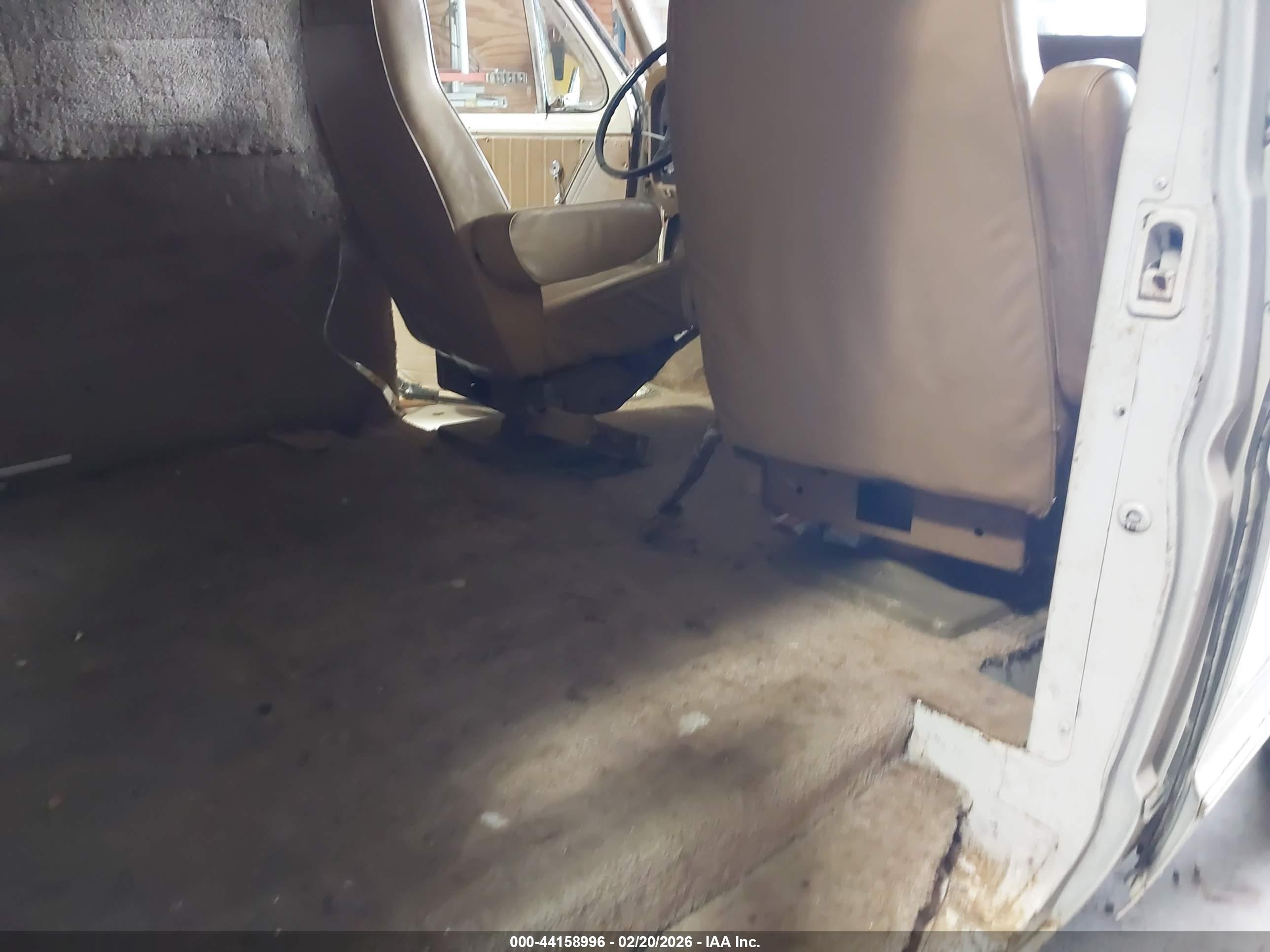 FORD ECONOLINE image 8