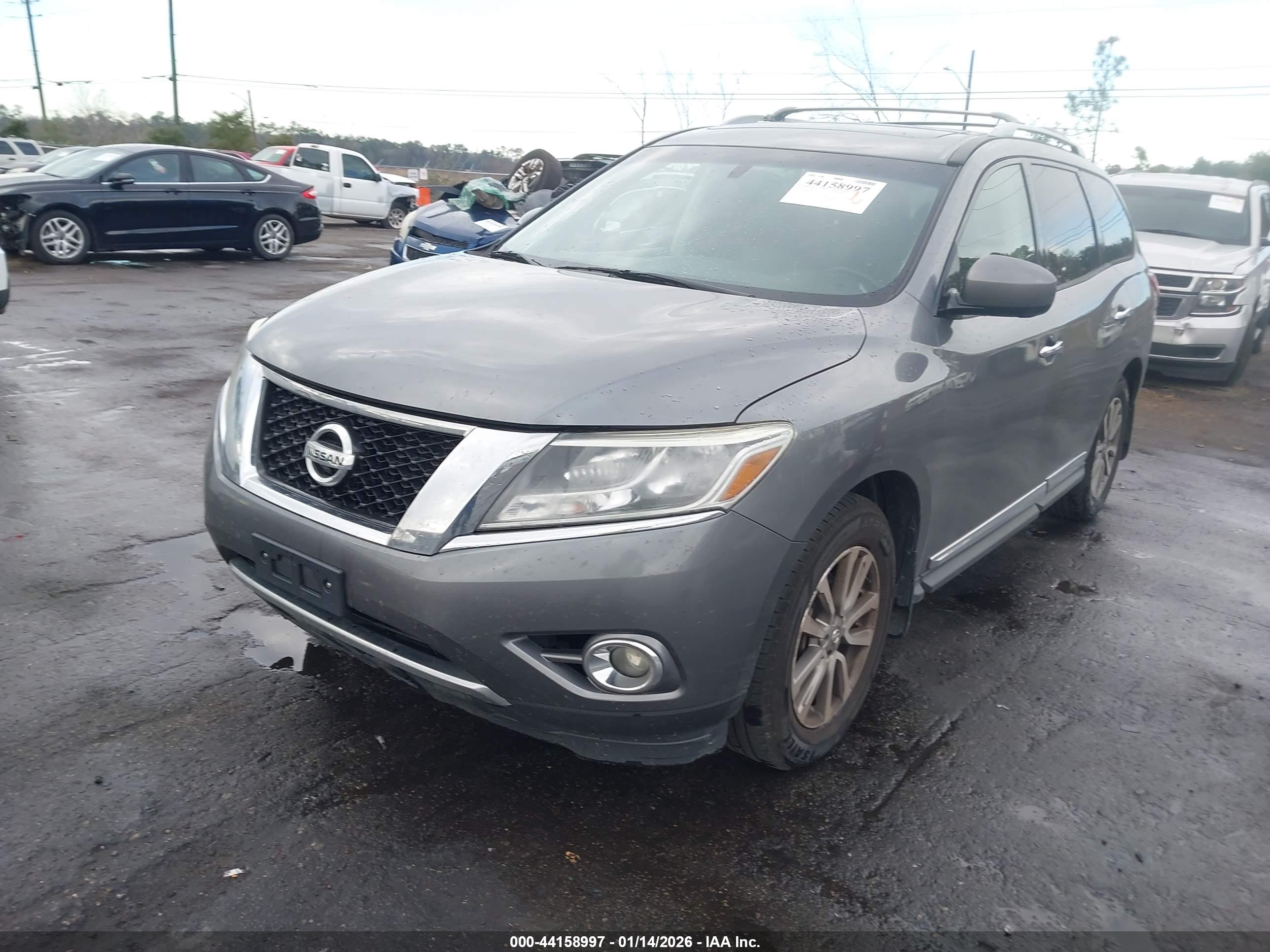 NISSAN PATHFINDER image 2
