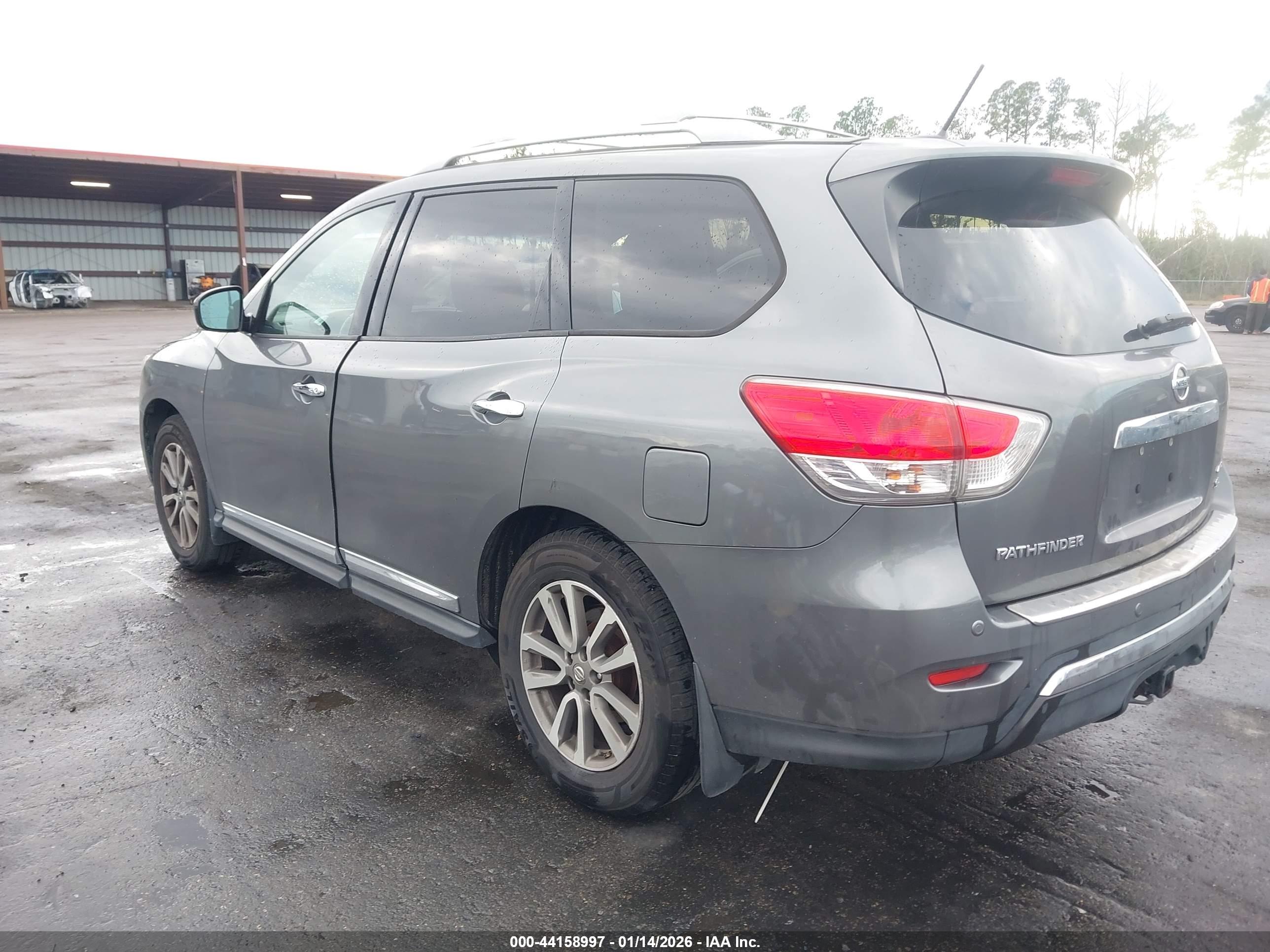 NISSAN PATHFINDER image 3