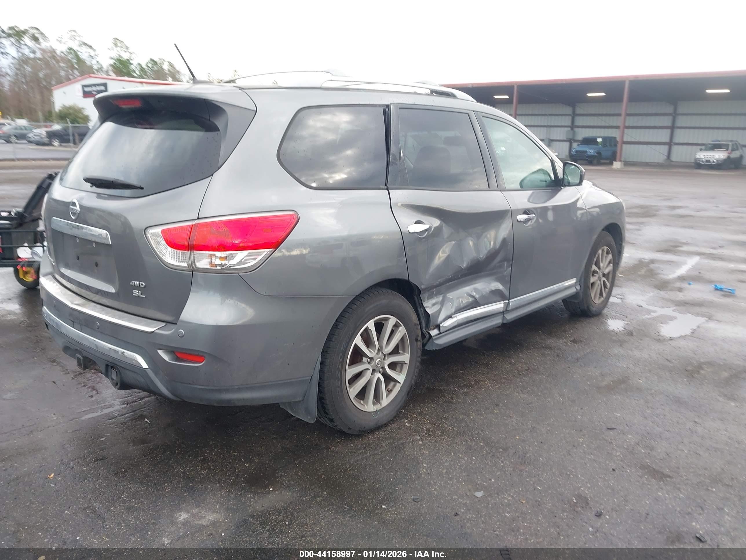 NISSAN PATHFINDER image 4