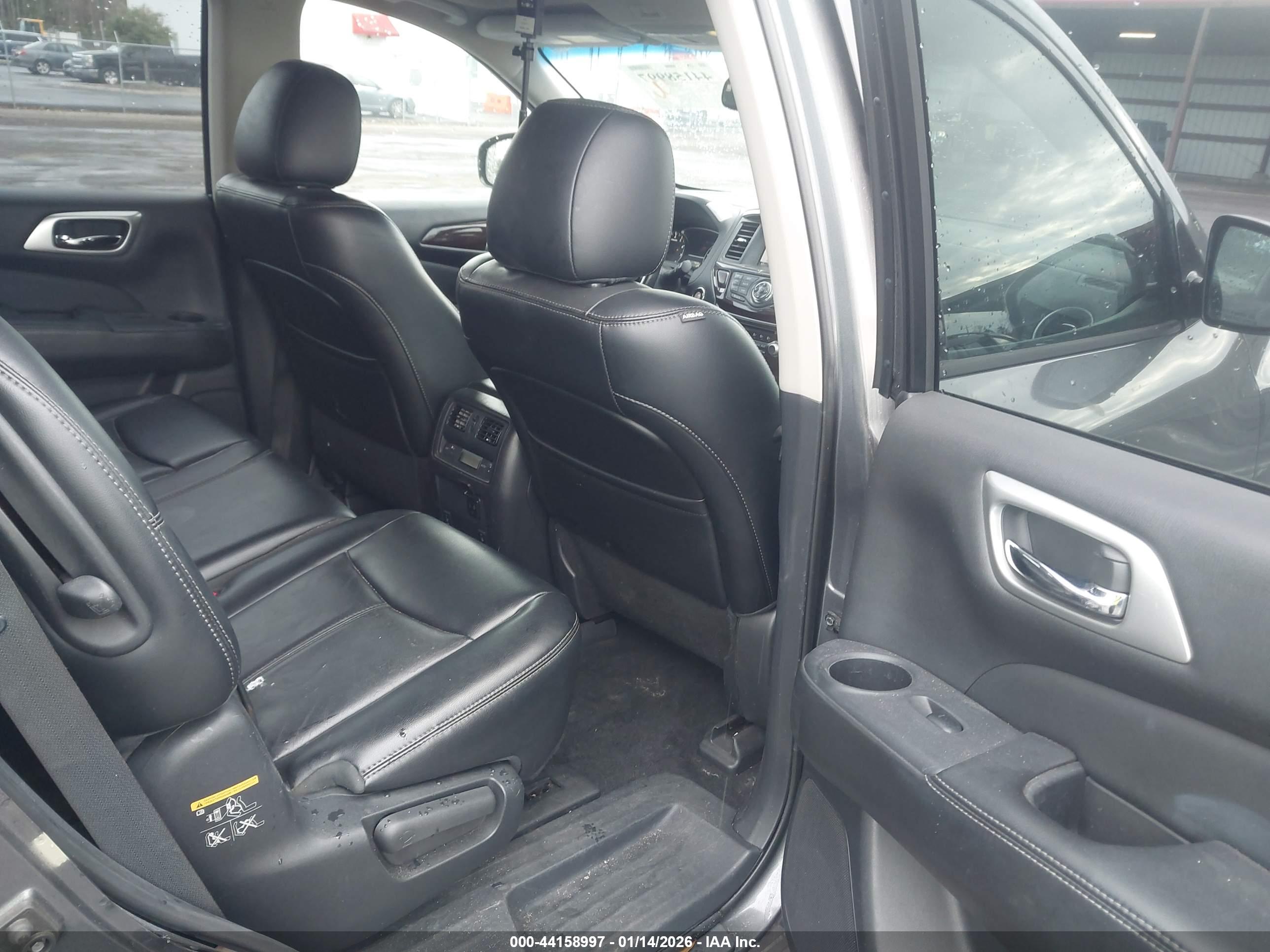 NISSAN PATHFINDER image 8