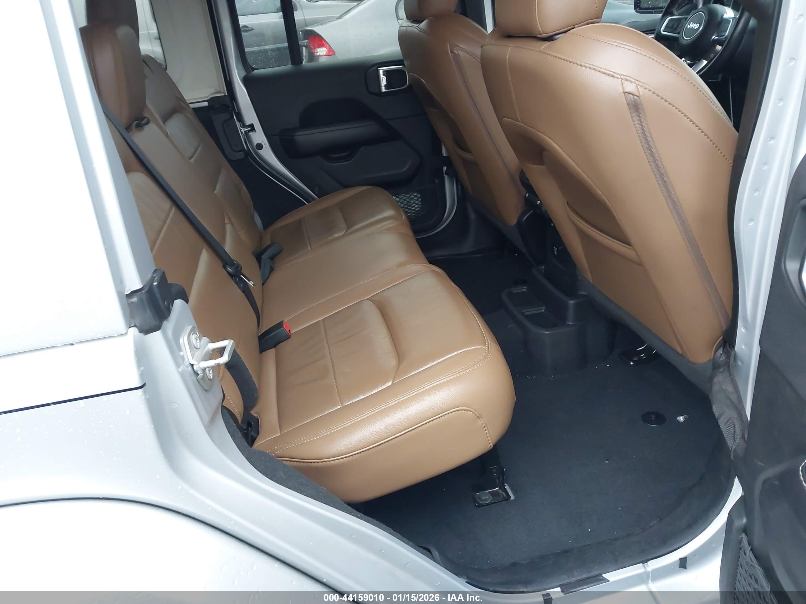 JEEP WRANGLER image 8