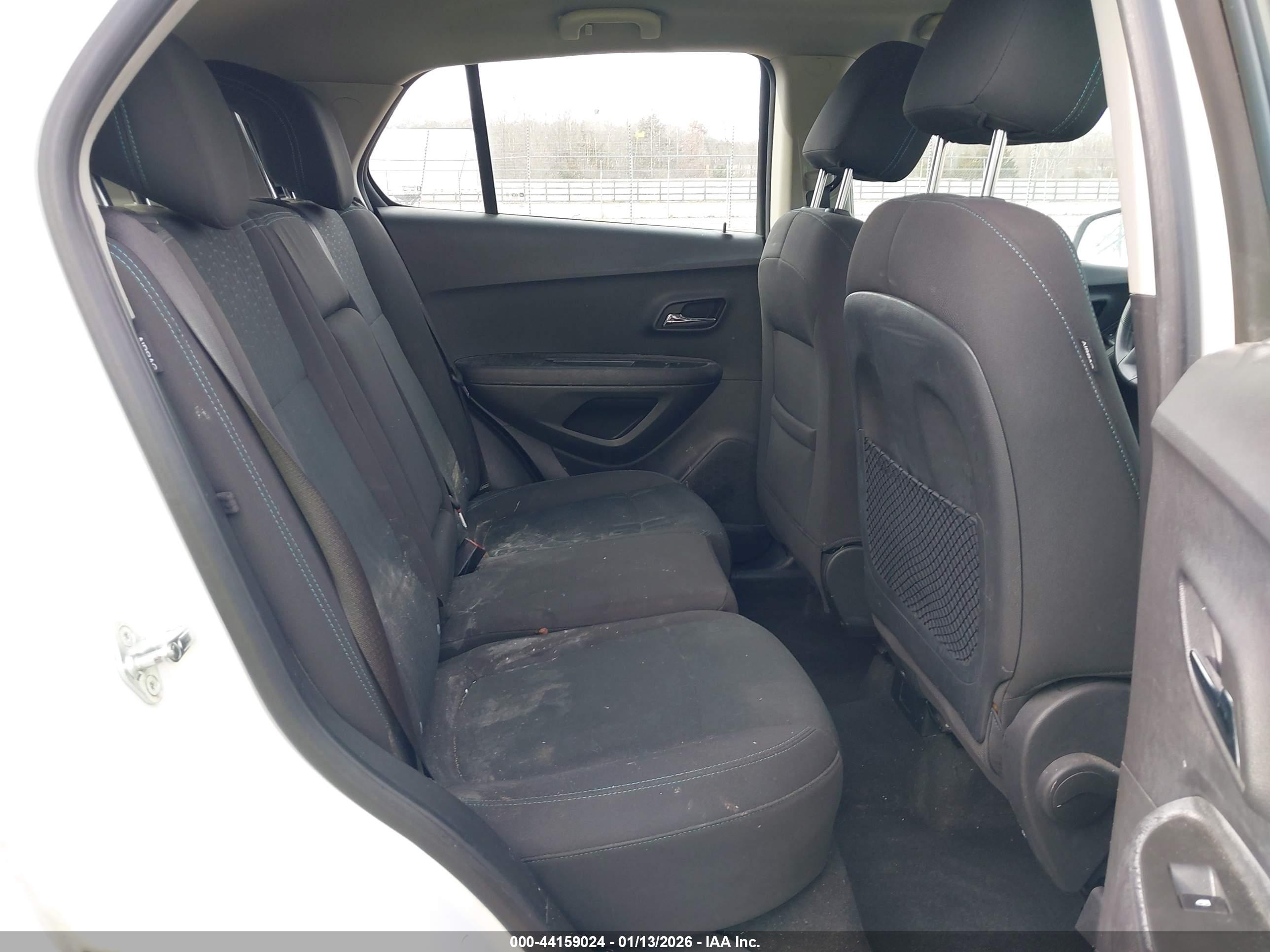 CHEVROLET TRAX image 8