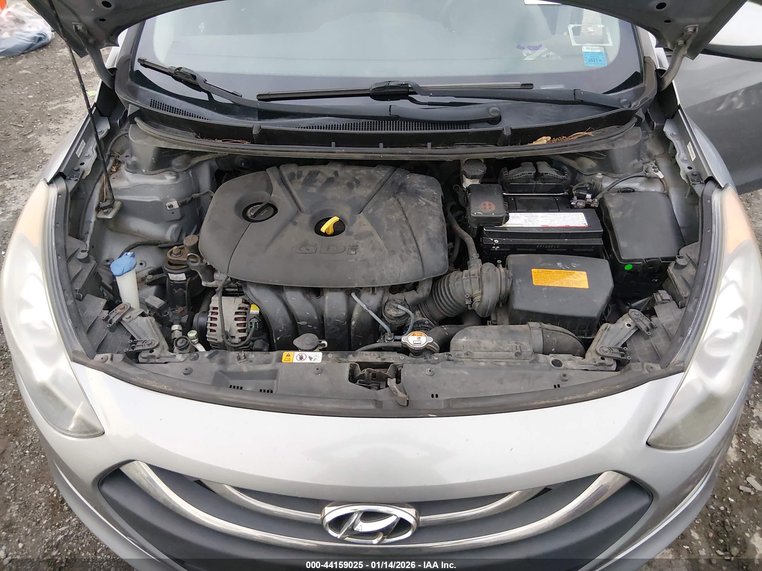 HYUNDAI ELANTRA image 10