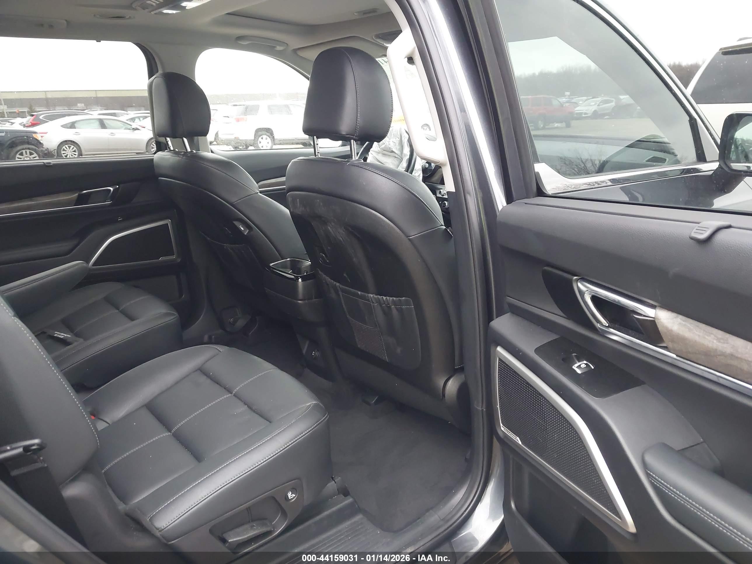 KIA TELLURIDE image 8
