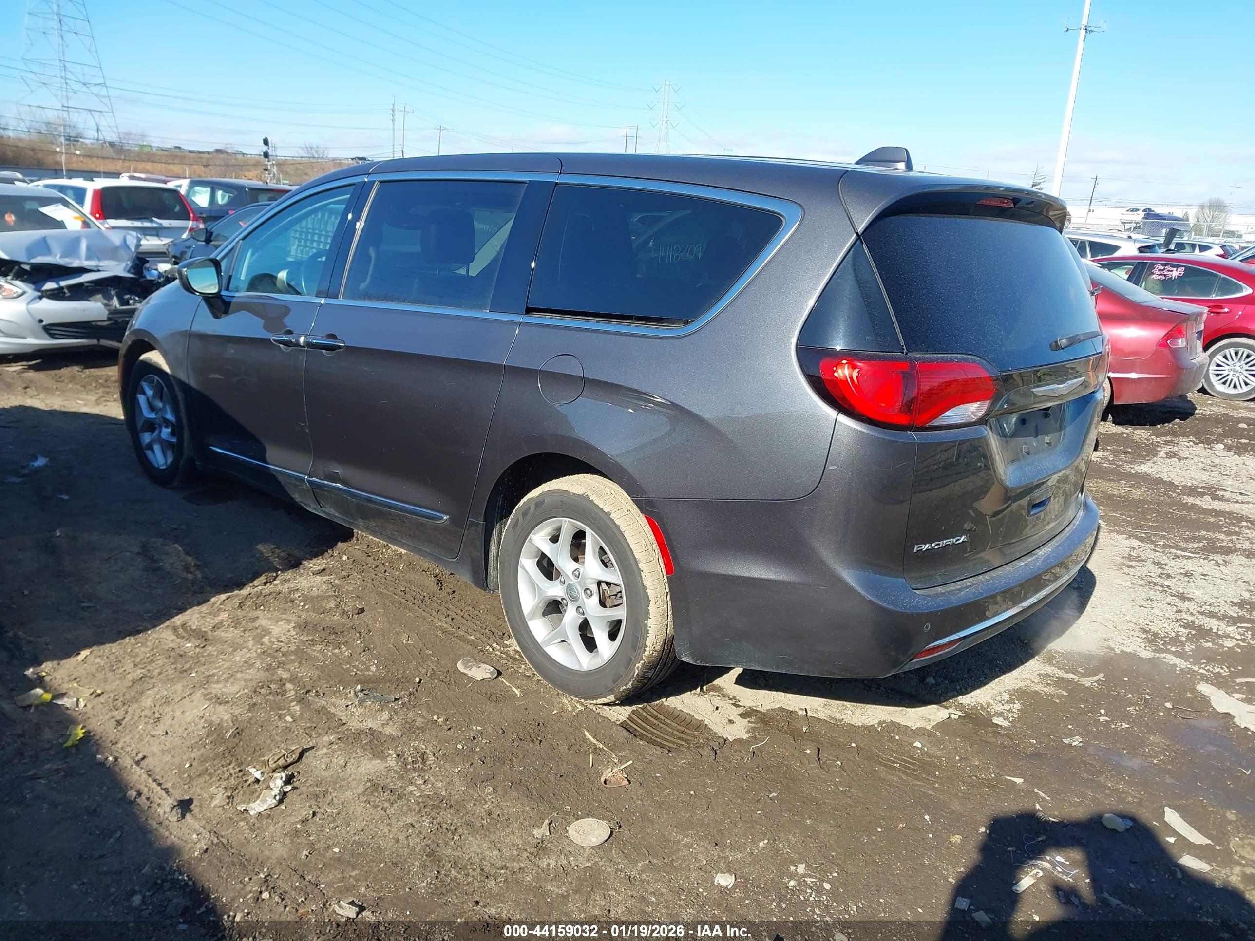 CHRYSLER PACIFICA image 3