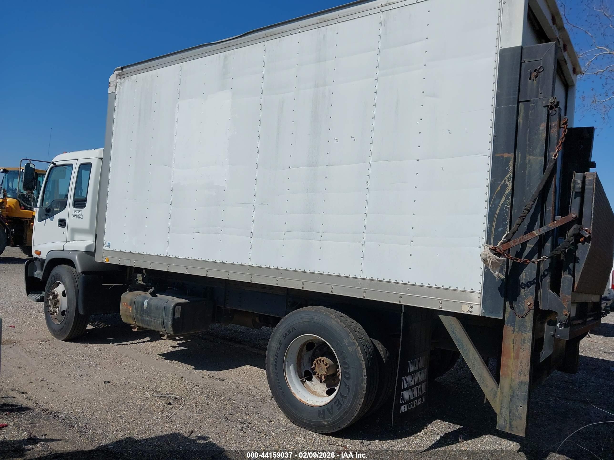 ISUZU FVR image 3
