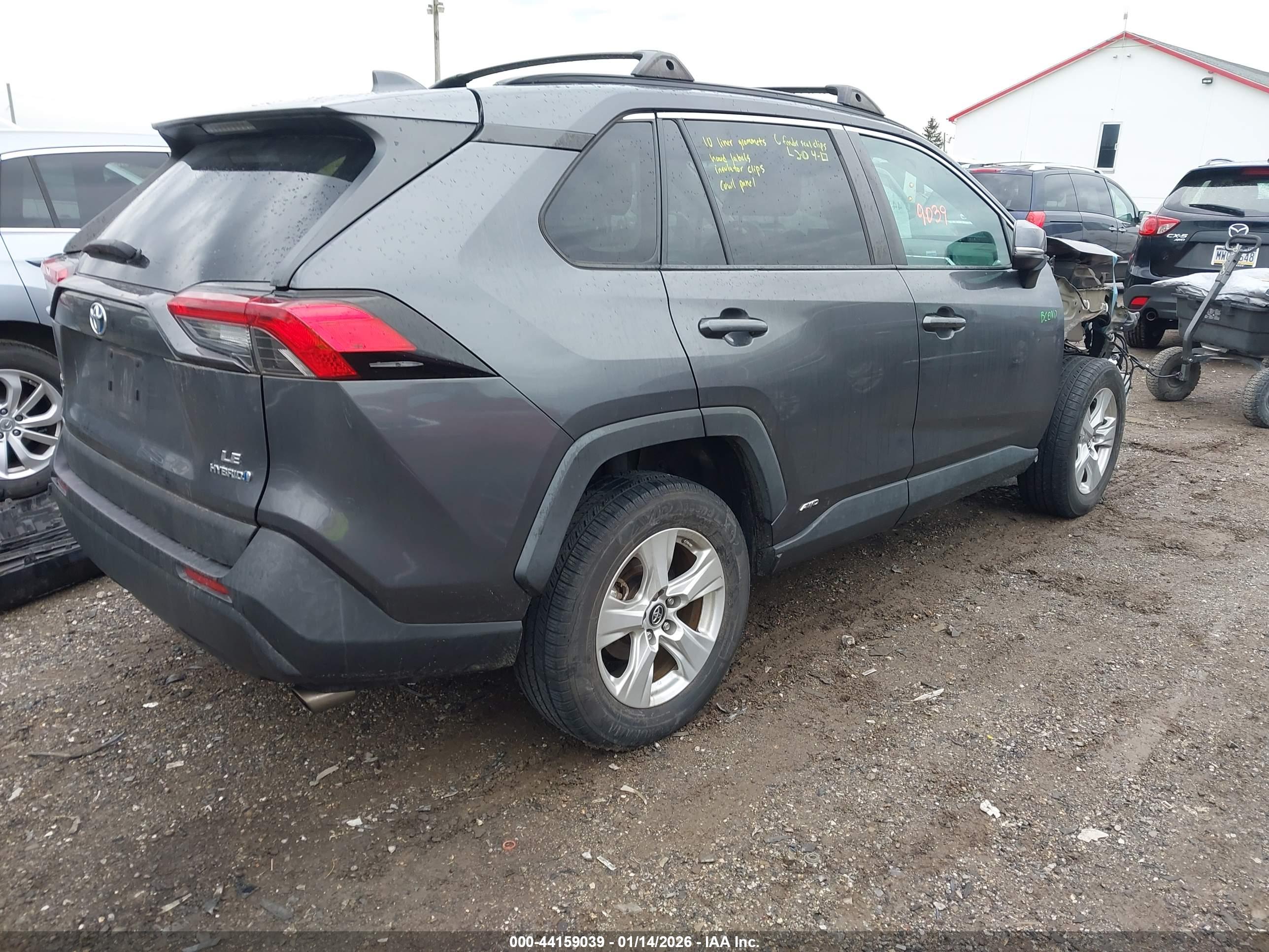 TOYOTA RAV4 image 4