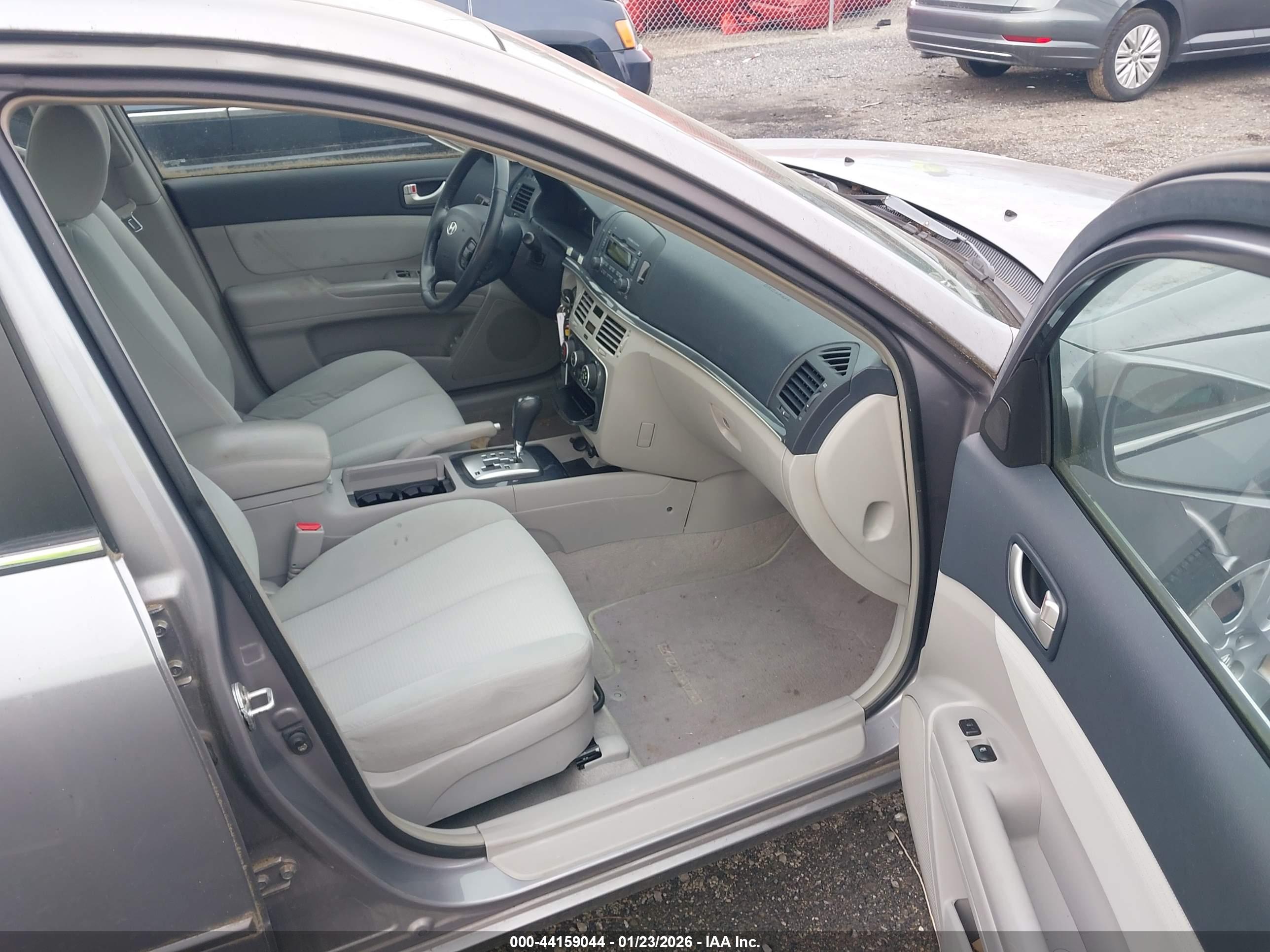 HYUNDAI SONATA image 5