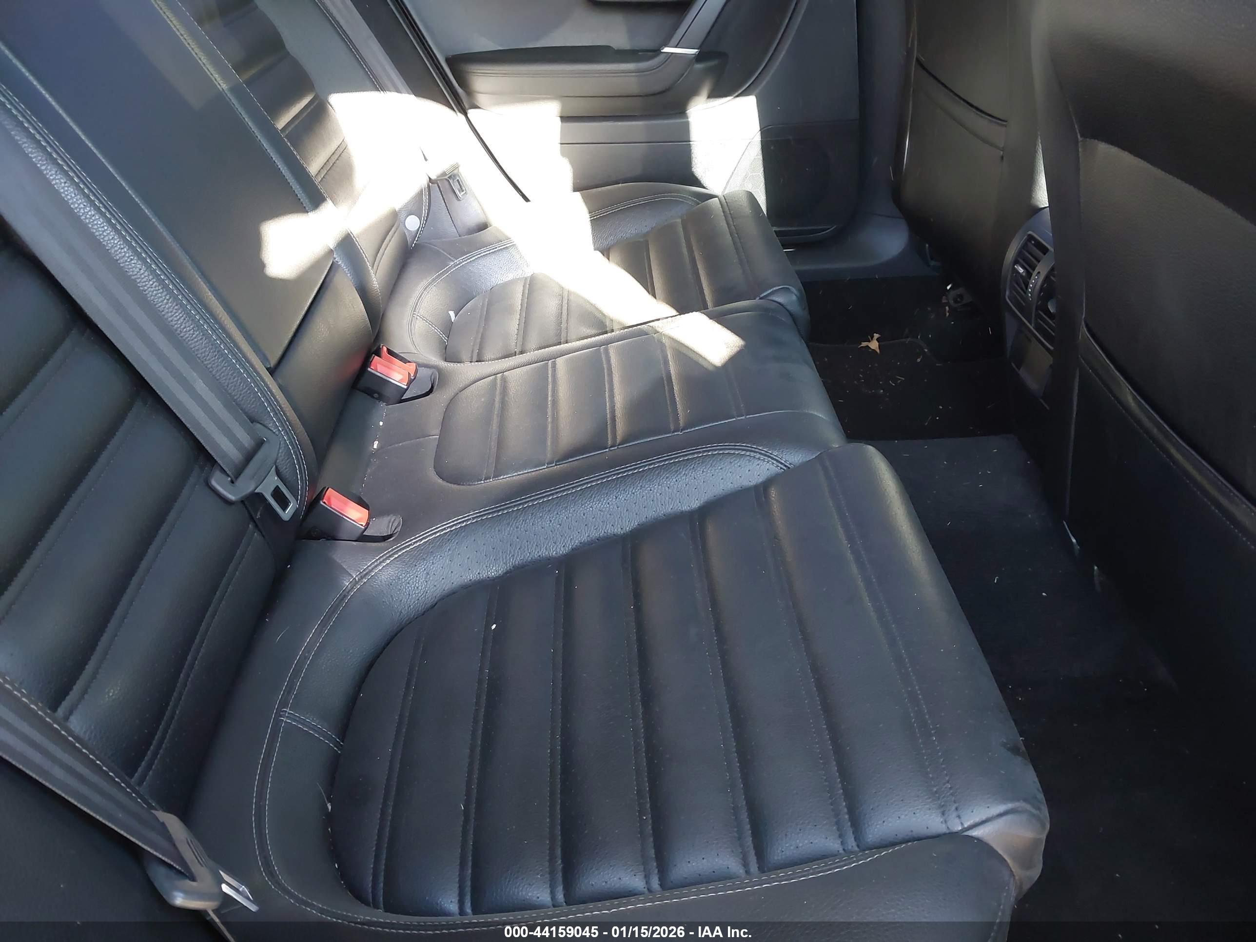 VOLKSWAGEN CC image 8