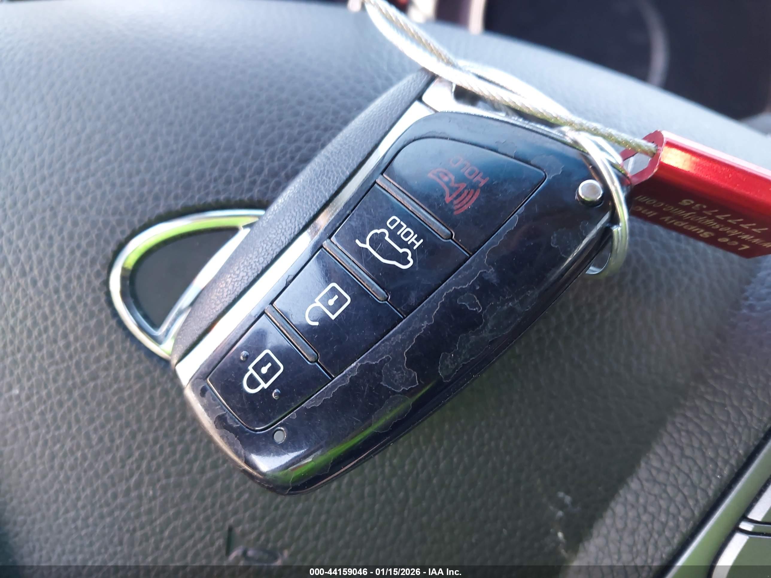 HYUNDAI SANTA image 11