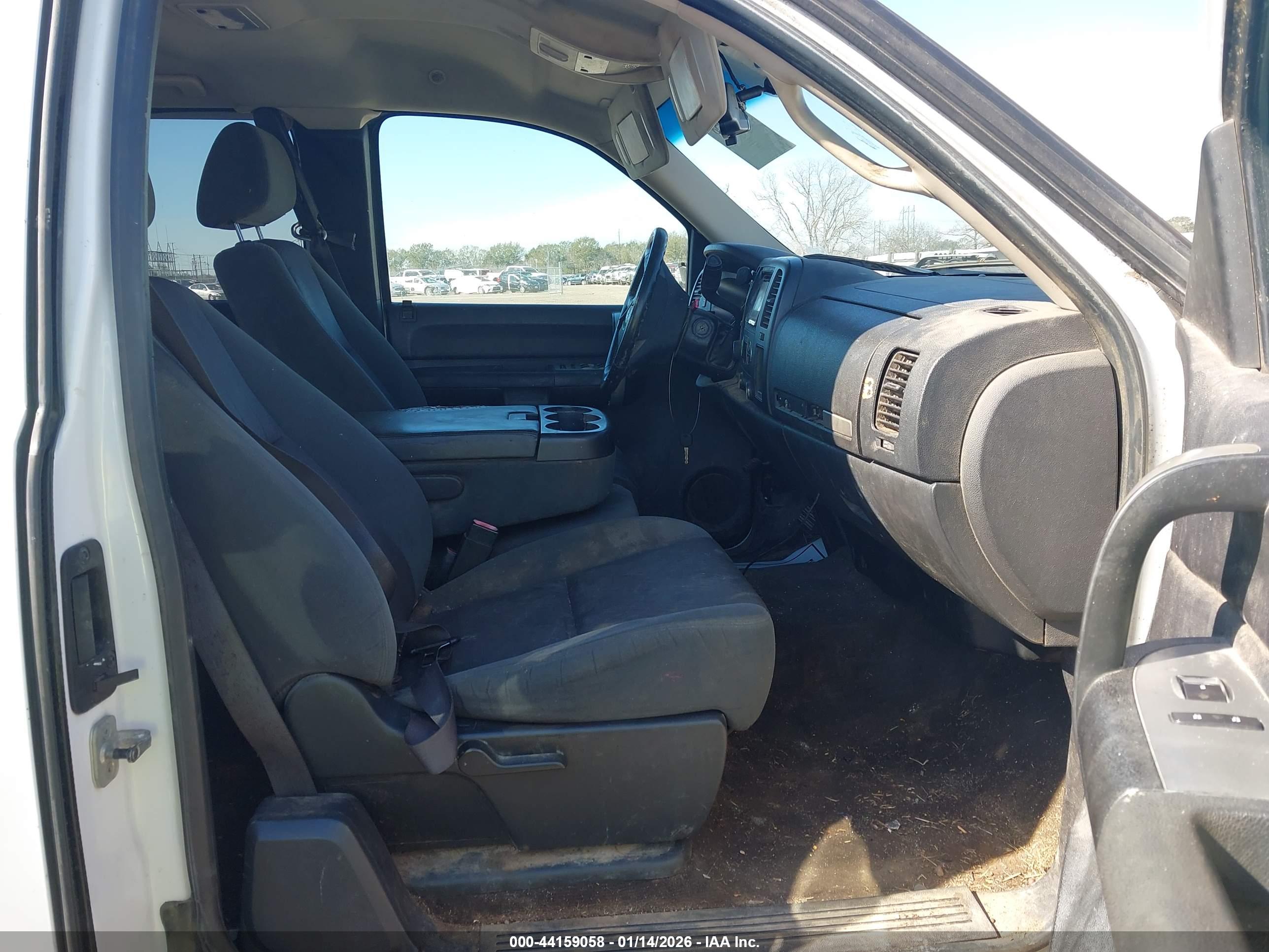 GMC SIERRA image 5