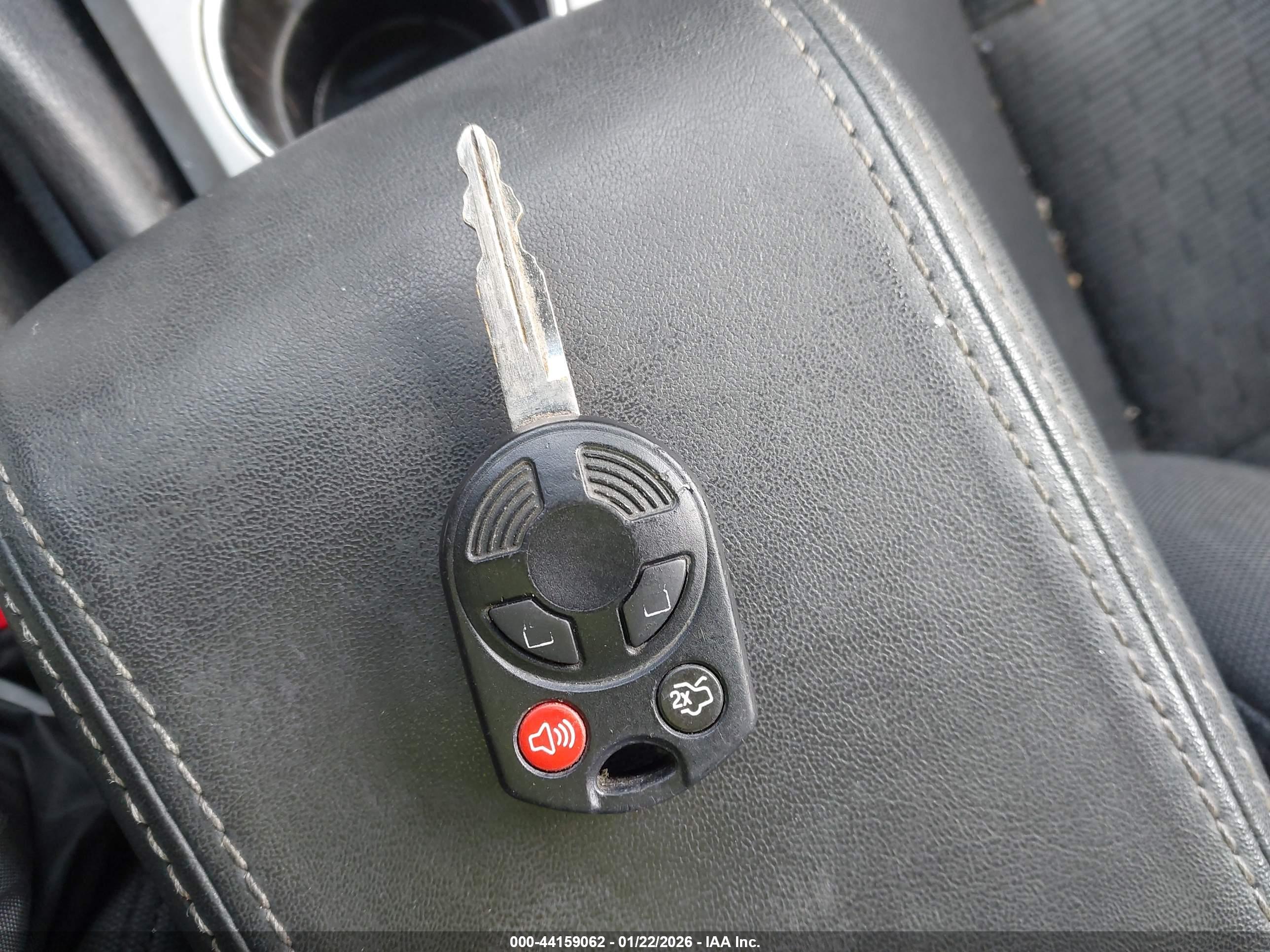 FORD FUSION image 11