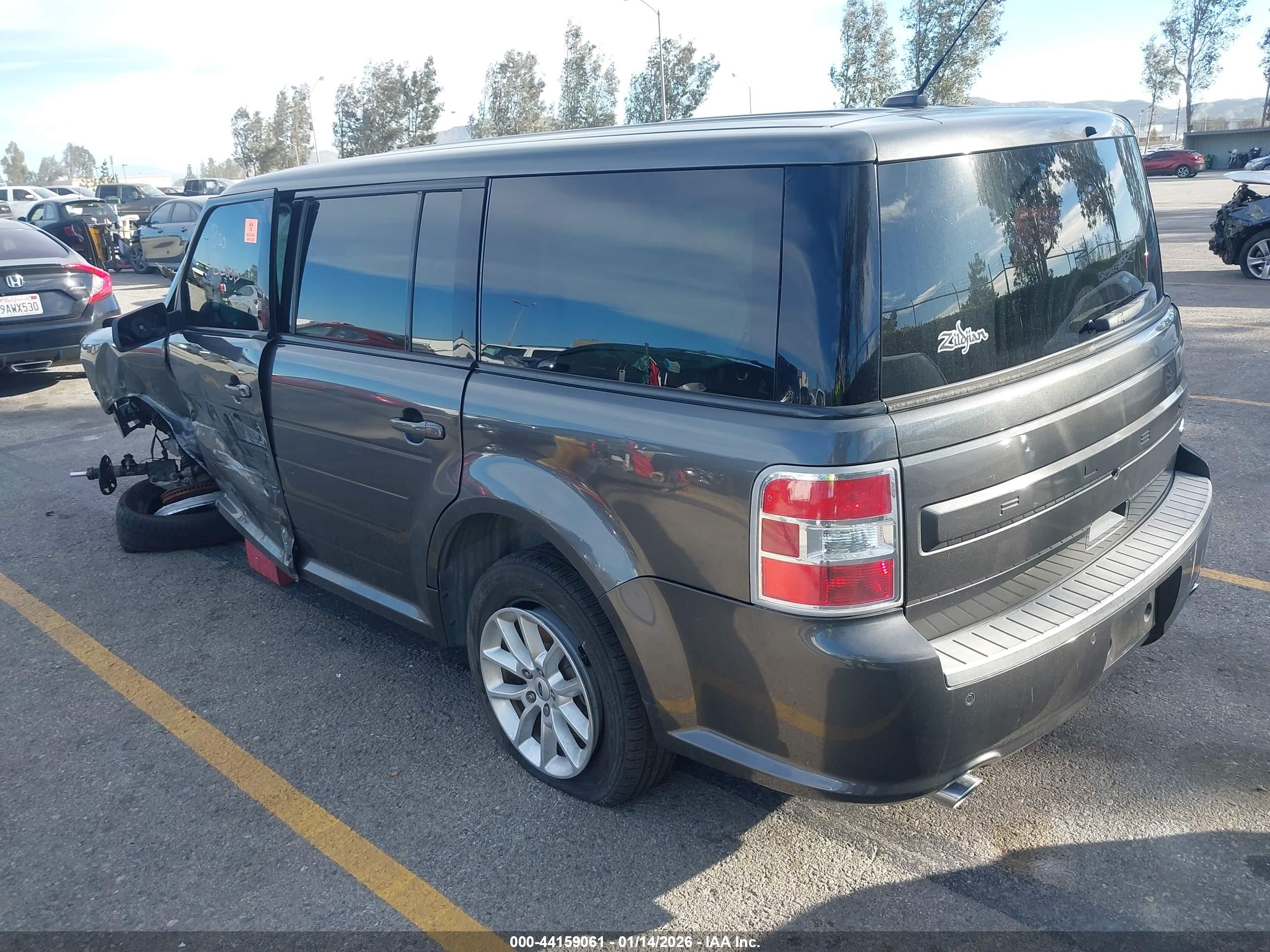 FORD FLEX image 3