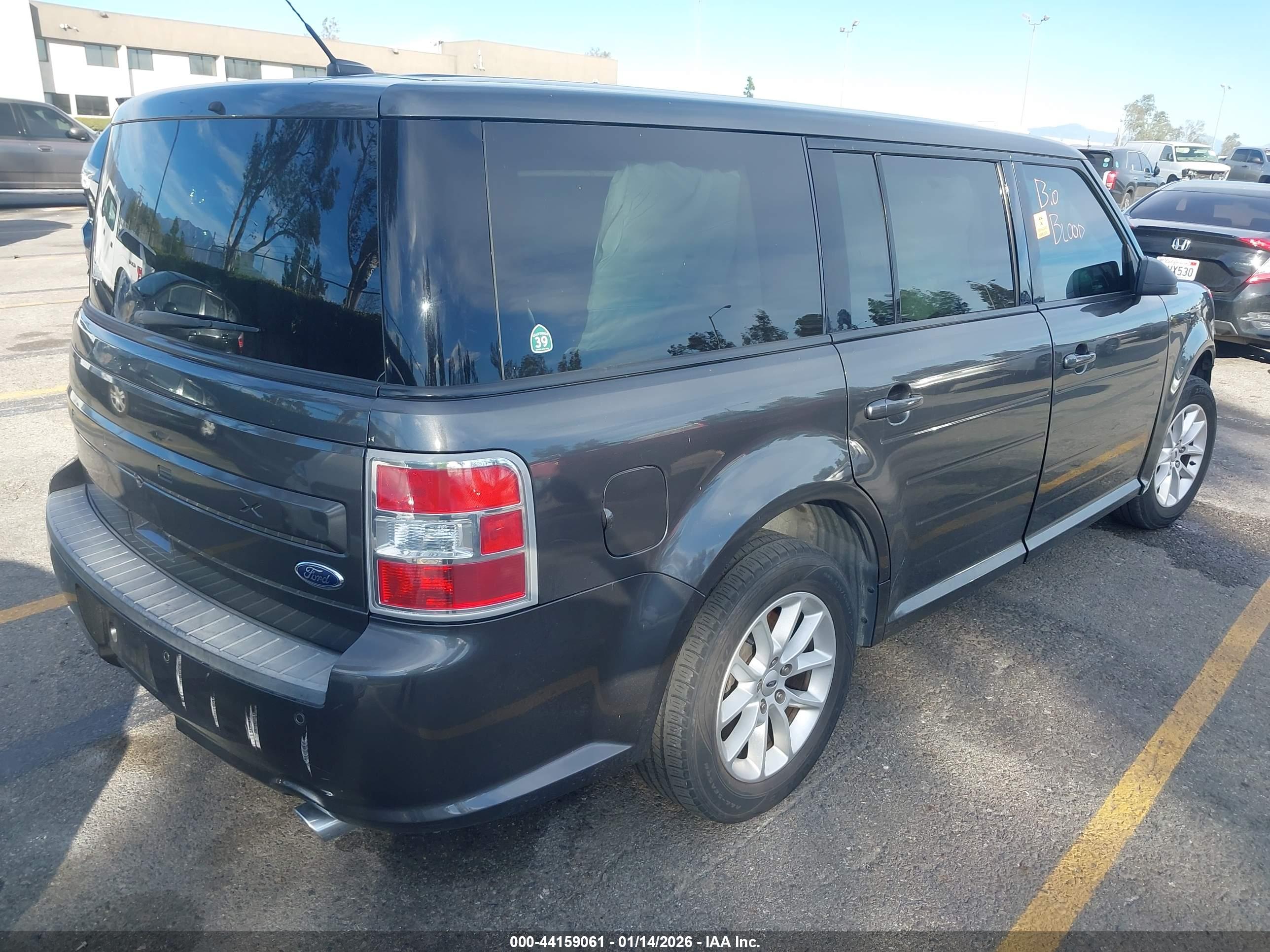 FORD FLEX image 4