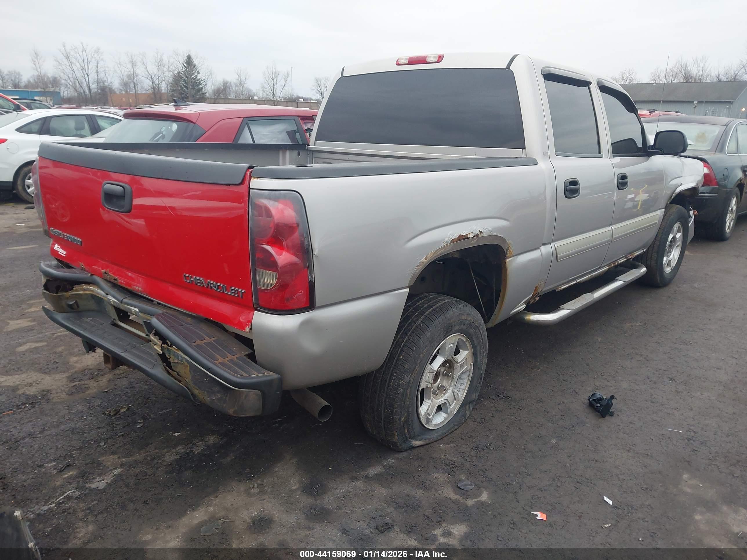 CHEVROLET SILVERADO image 4