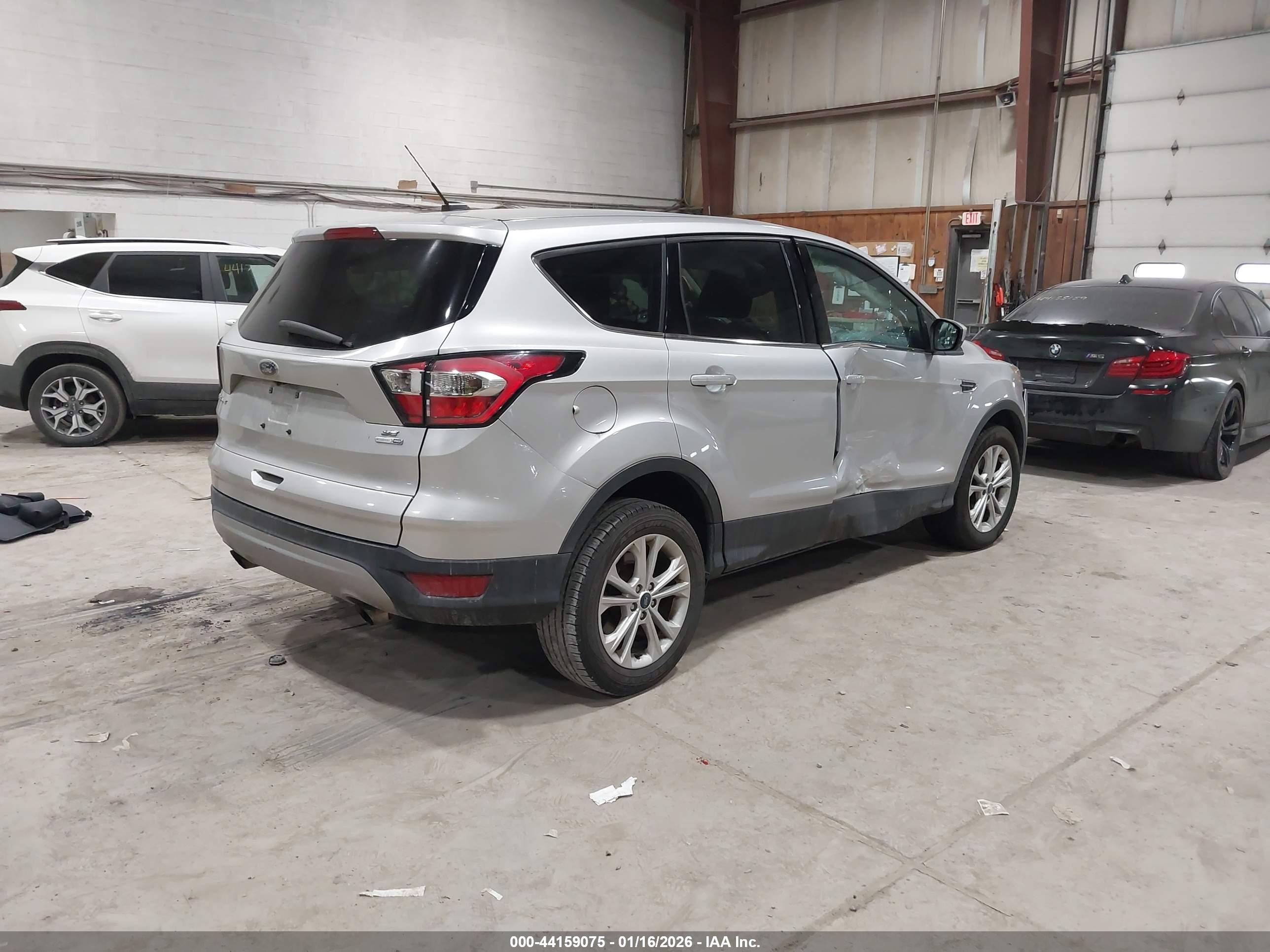FORD ESCAPE image 4