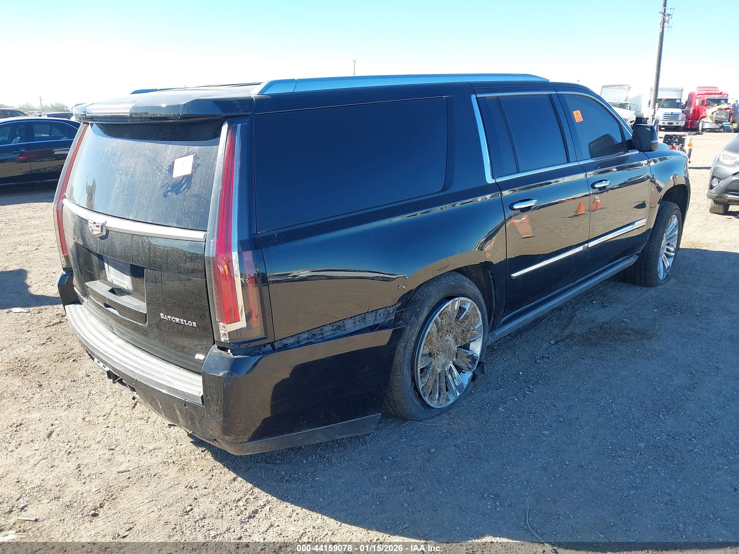 CADILLAC ESCALADE image 4