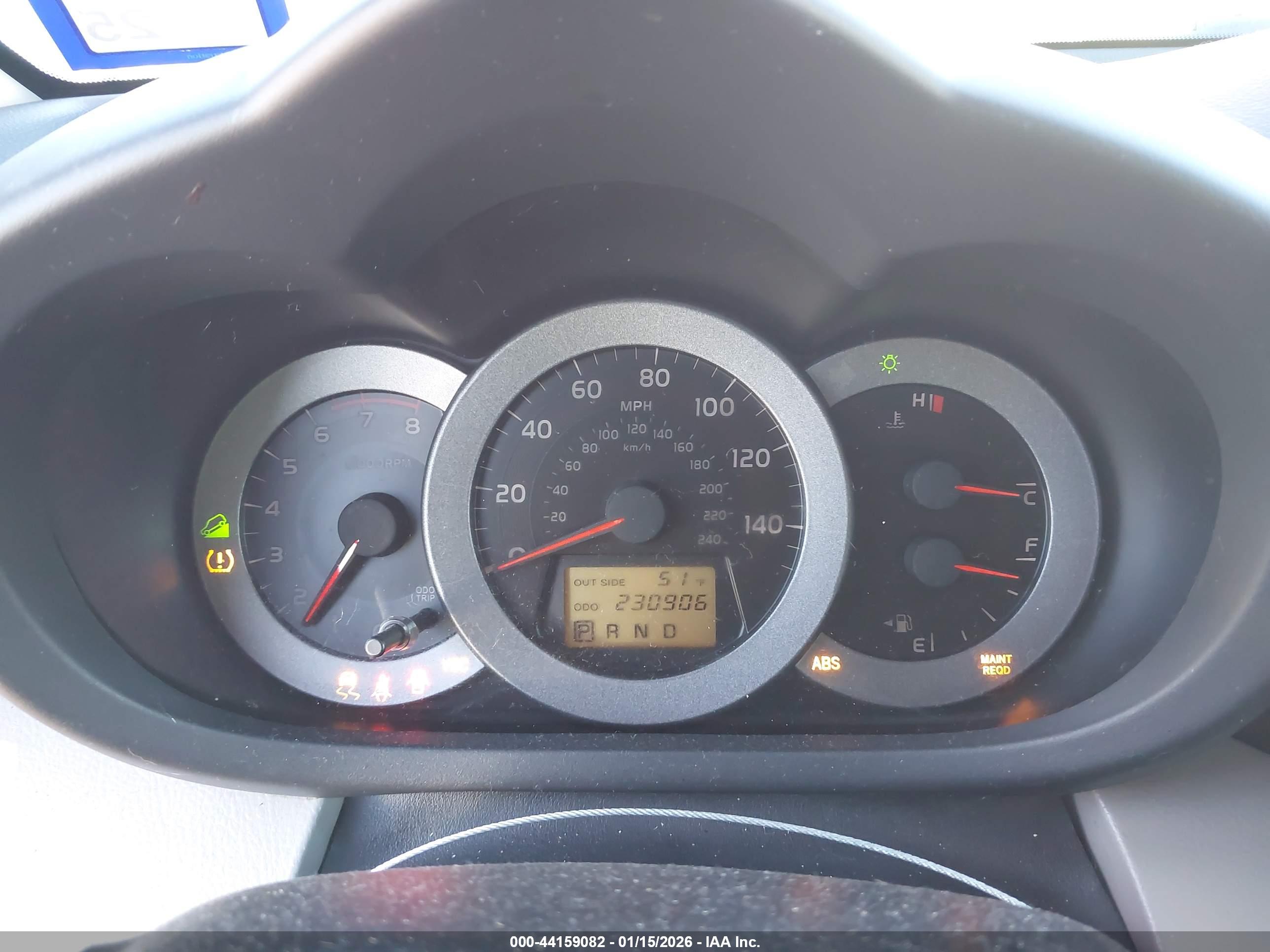 TOYOTA RAV4 image 7