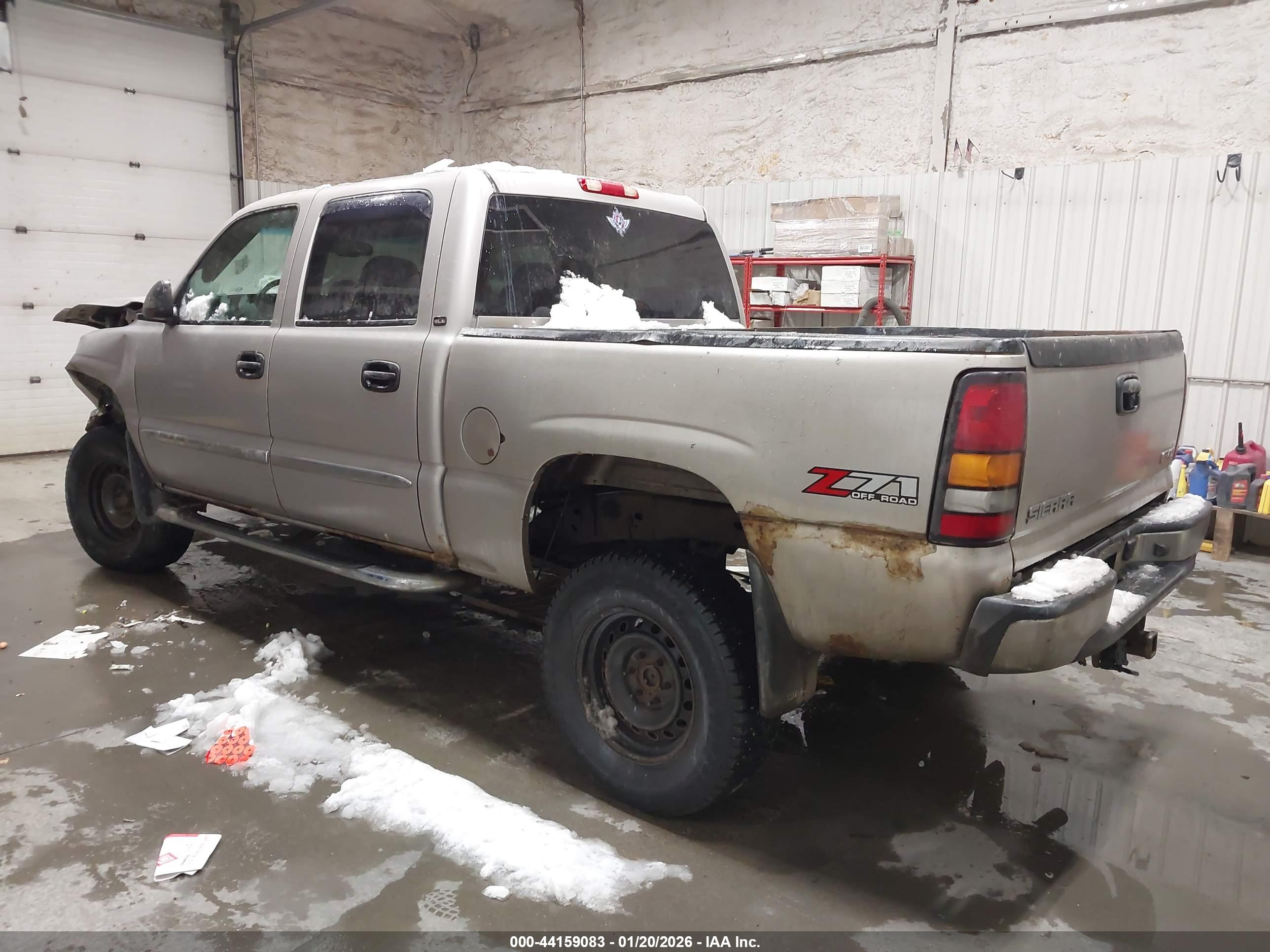GMC SIERRA image 3