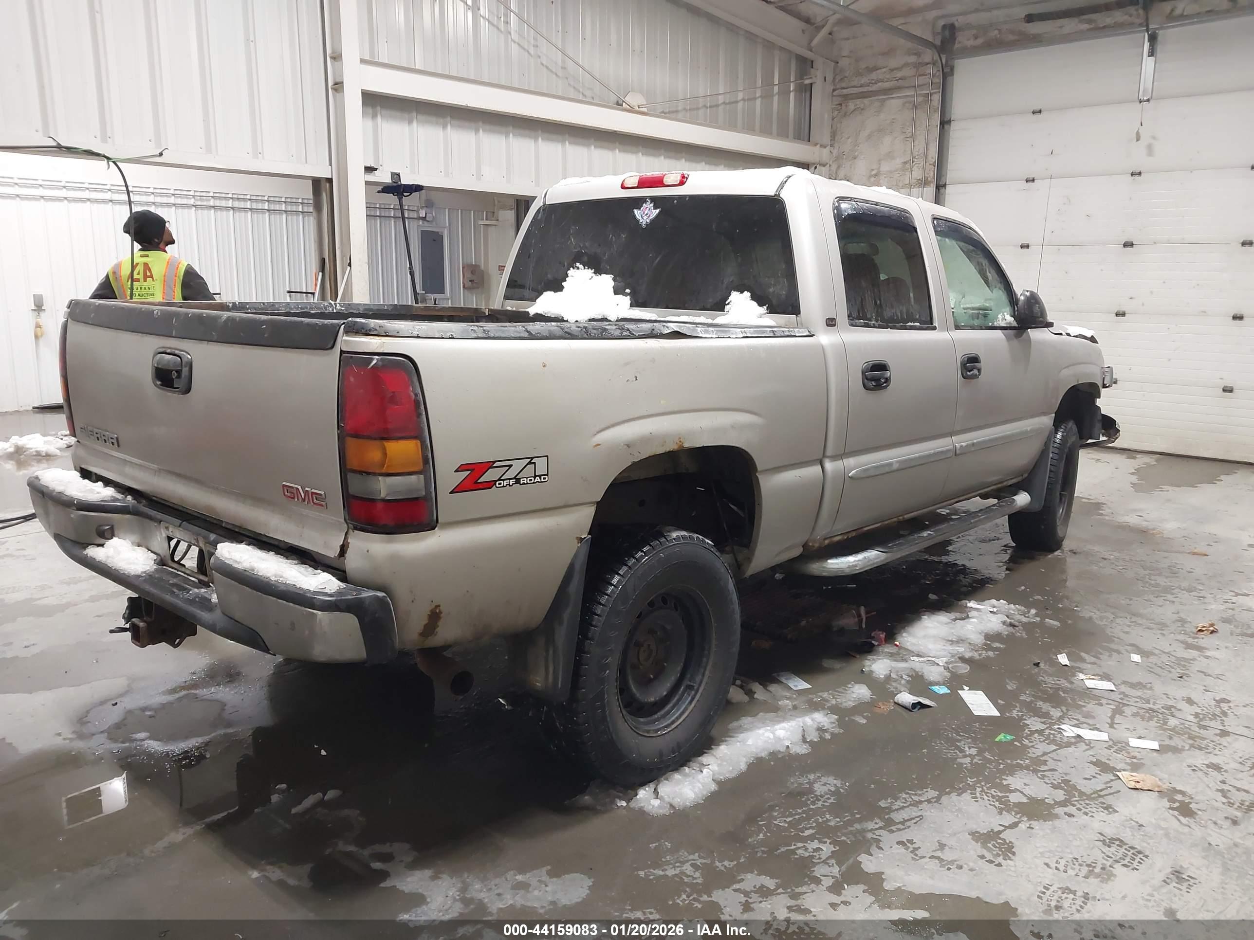 GMC SIERRA image 4